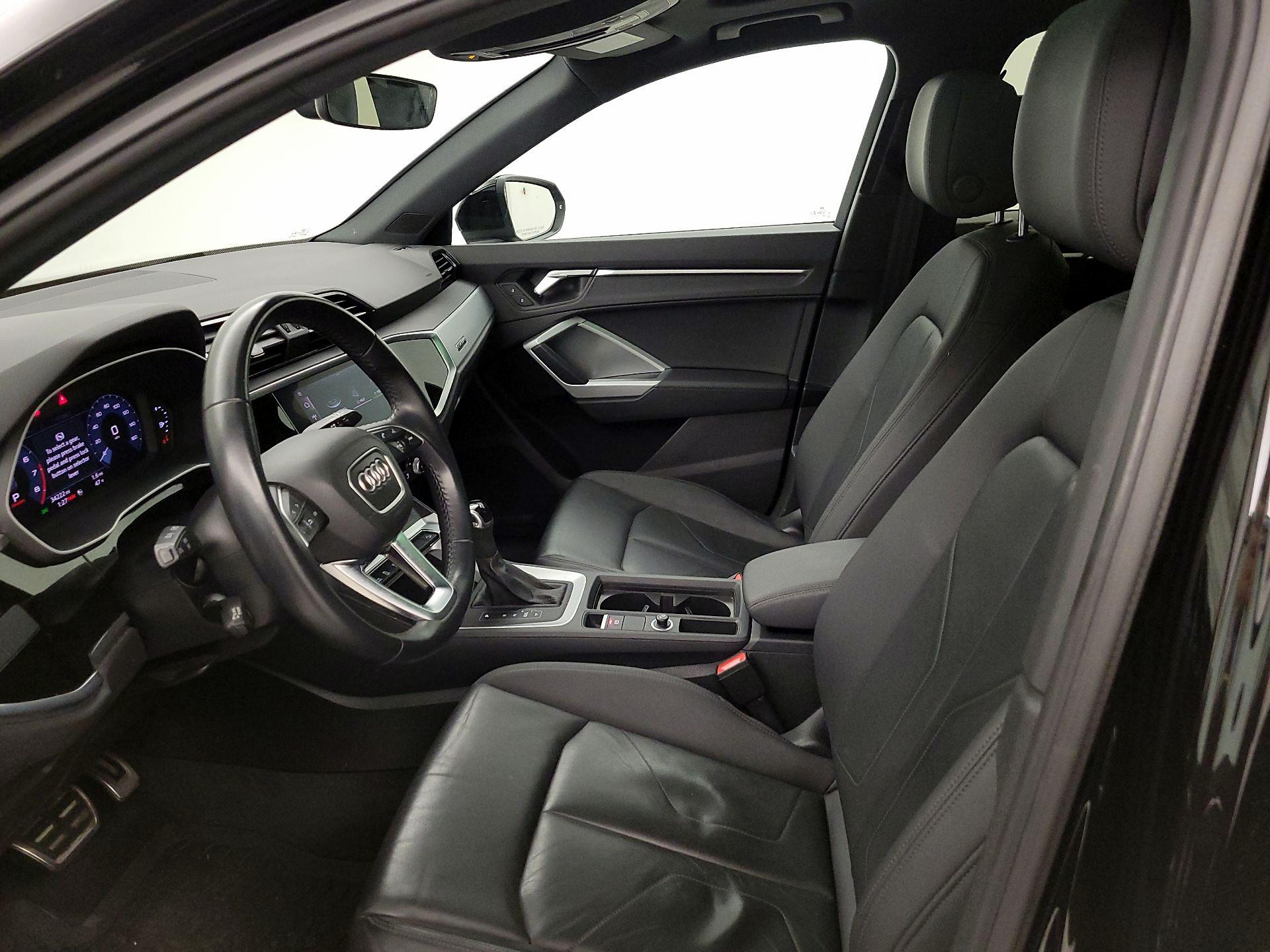 Thumbnail: 2020 Audi Q3 - 11