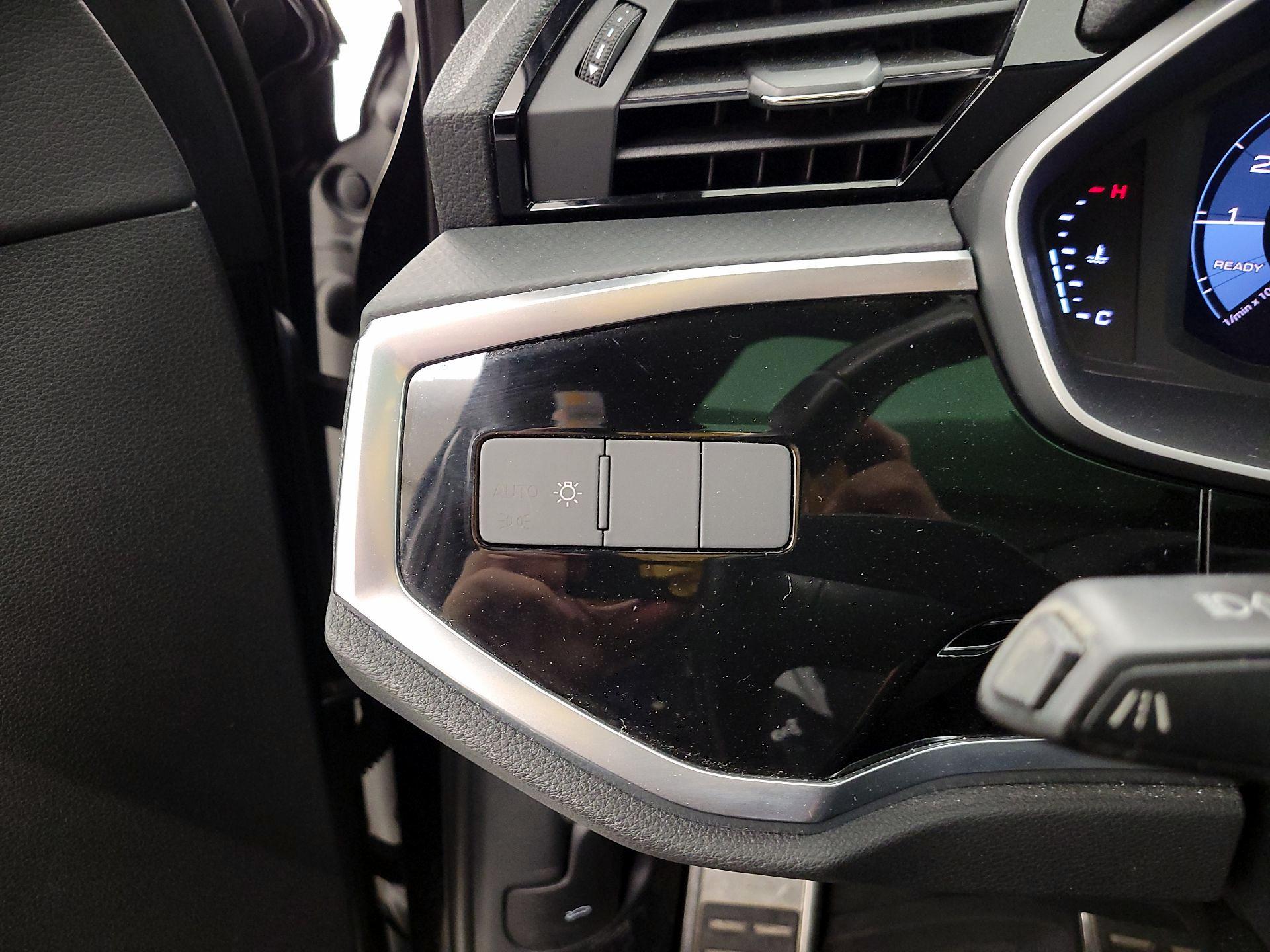 Thumbnail: 2020 Audi Q3 - 13