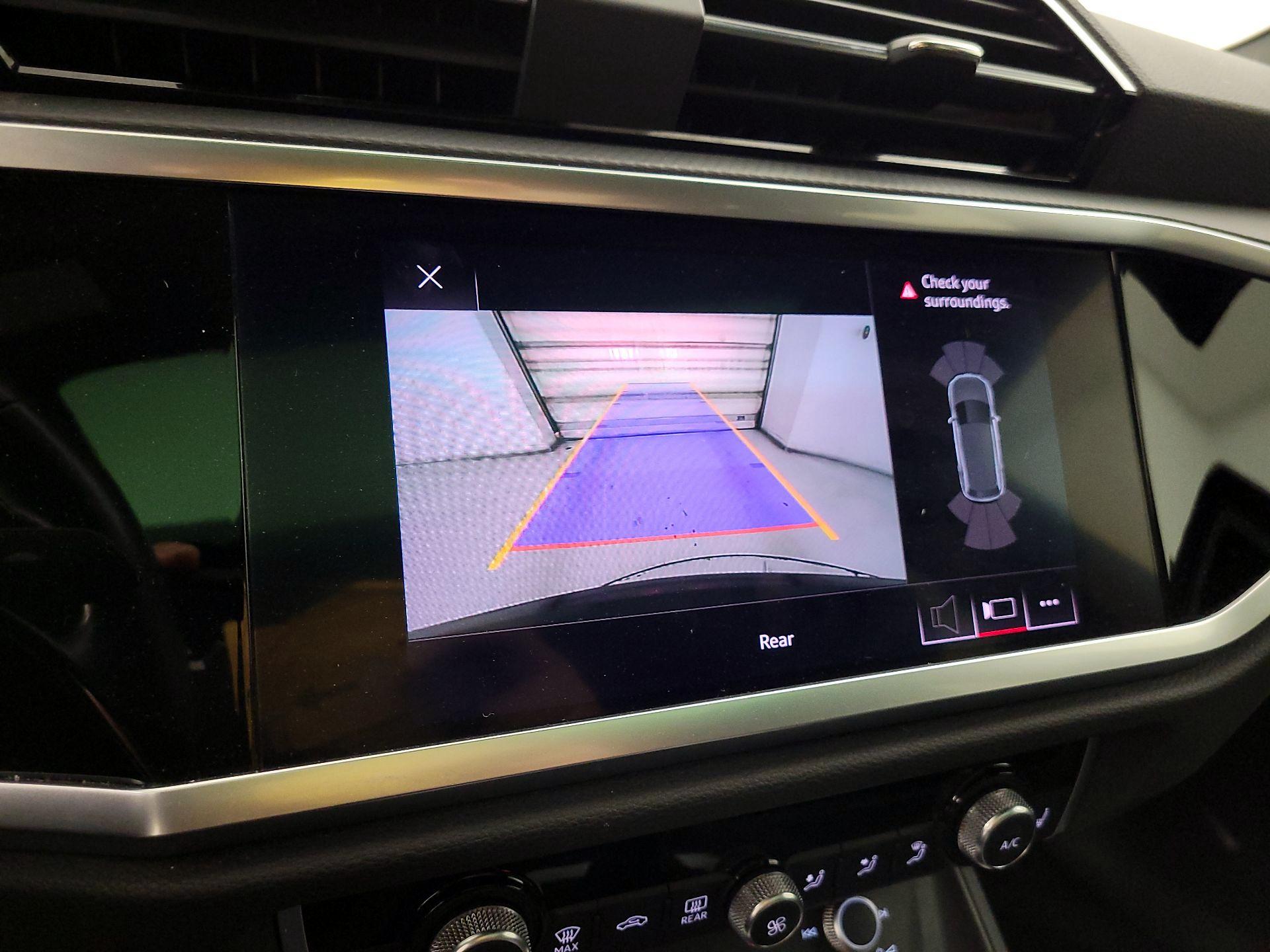 Thumbnail: 2020 Audi Q3 - 14