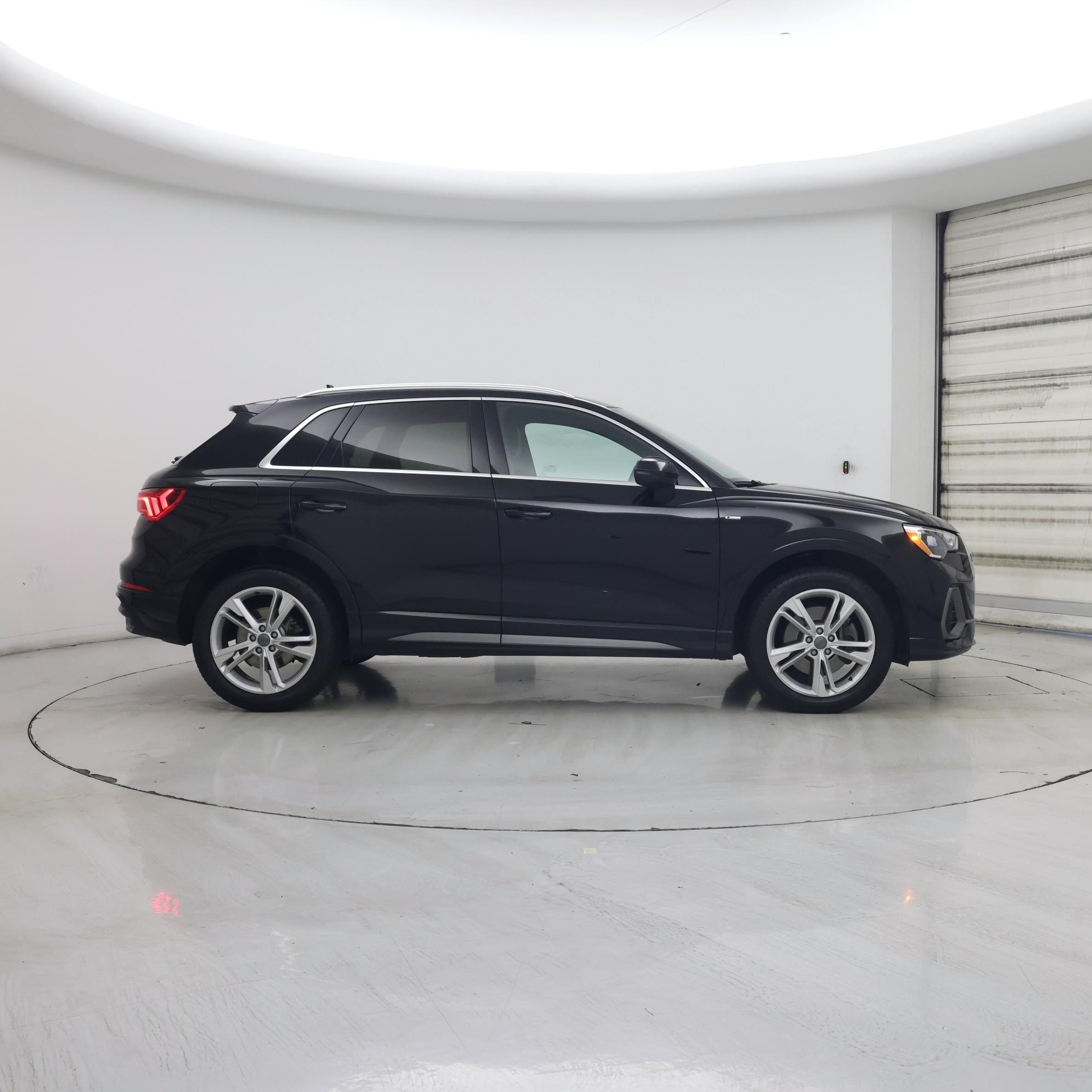 Thumbnail: 2020 Audi Q3 - 7