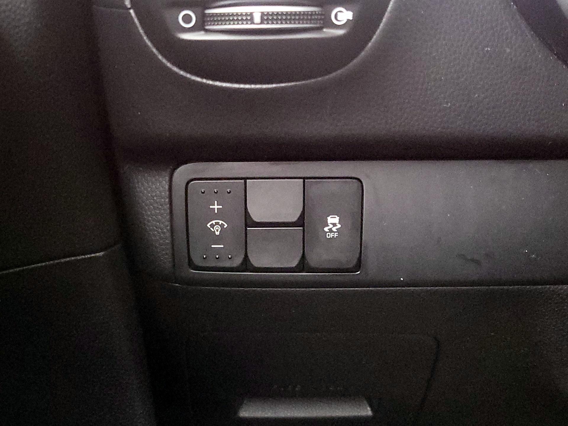 Thumbnail: 2016 Kia Soul - 13