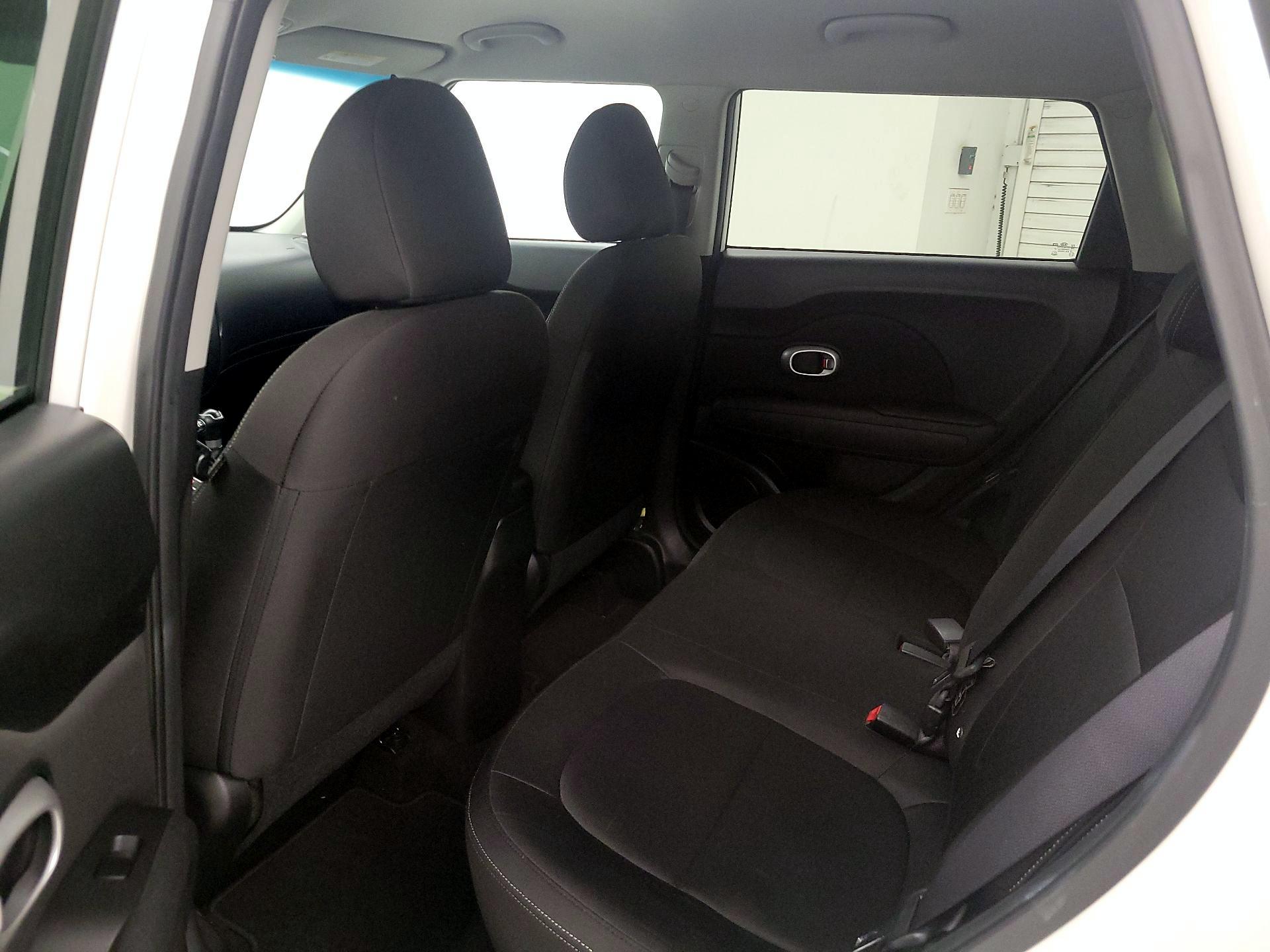 Thumbnail: 2016 Kia Soul - 18