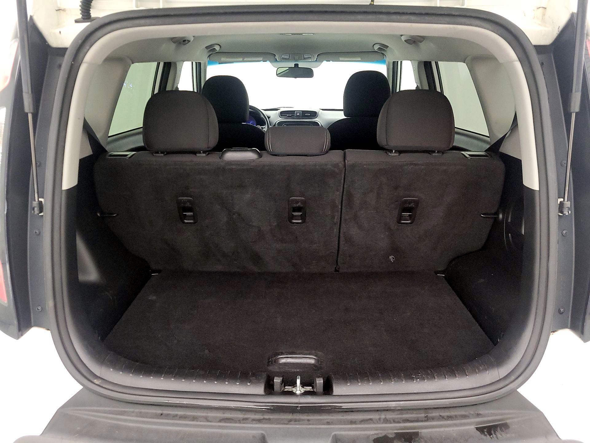 Thumbnail: 2016 Kia Soul - 19