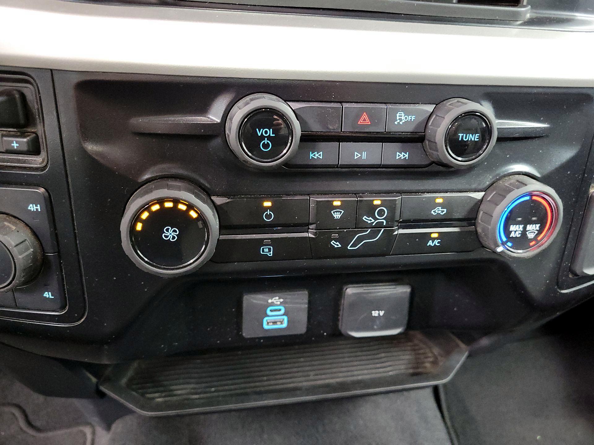 Thumbnail: 2025 Ford F-250 - 16