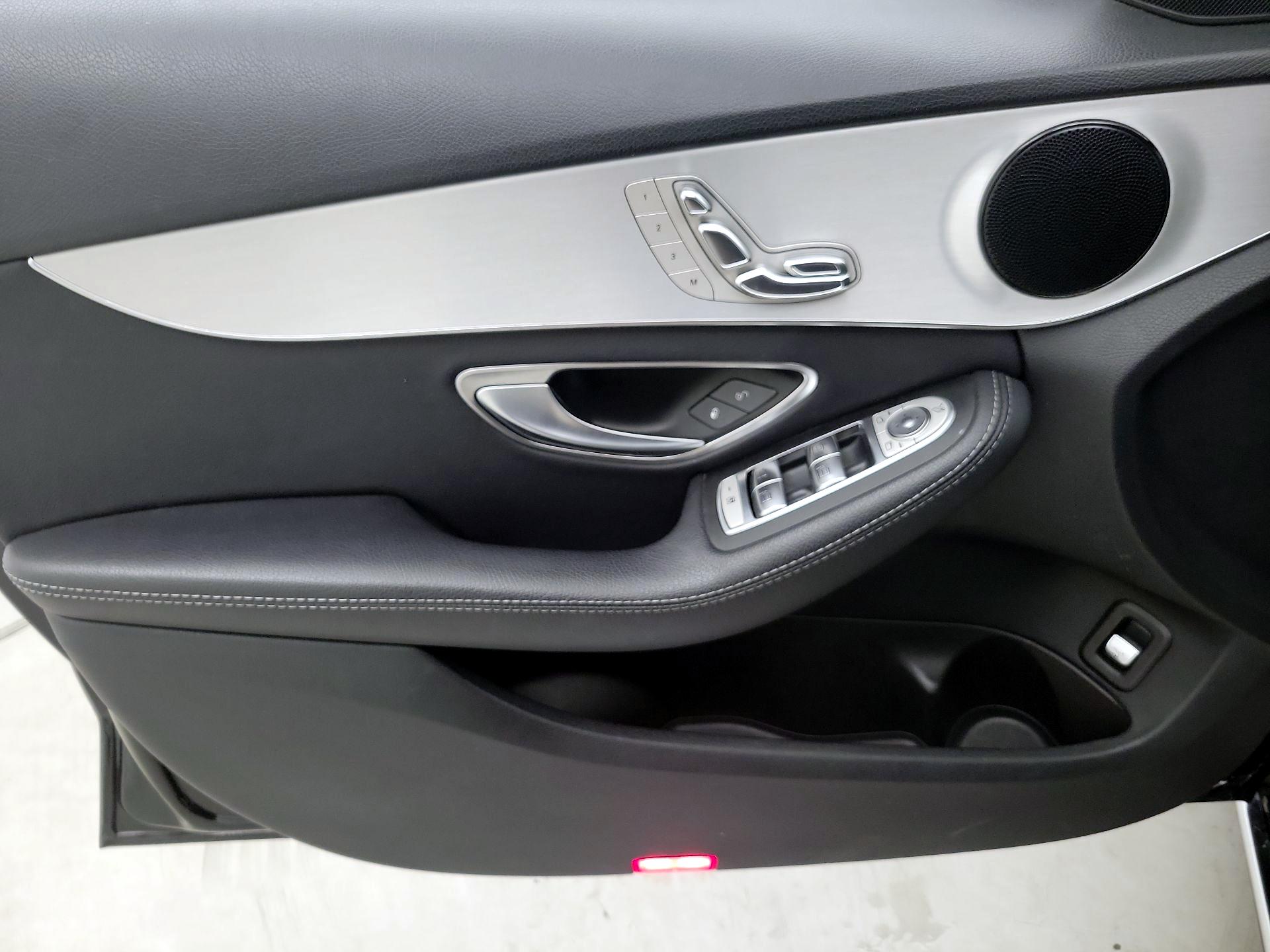 Thumbnail: 2019 Mercedes-Benz C-Class - 12