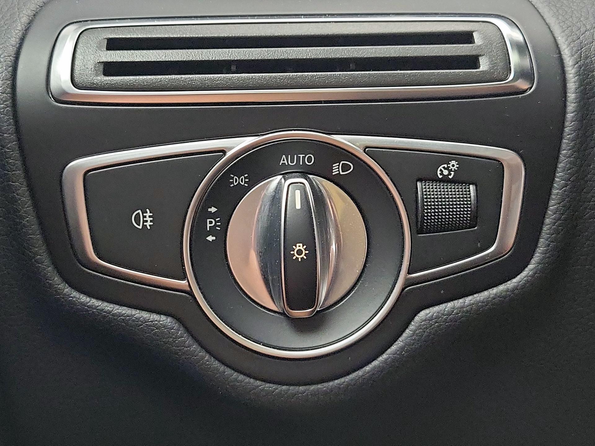 Thumbnail: 2019 Mercedes-Benz C-Class - 13
