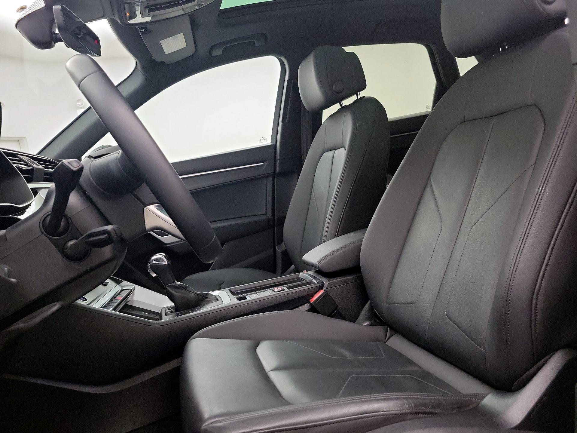 Thumbnail: 2021 Audi Q3 - 11