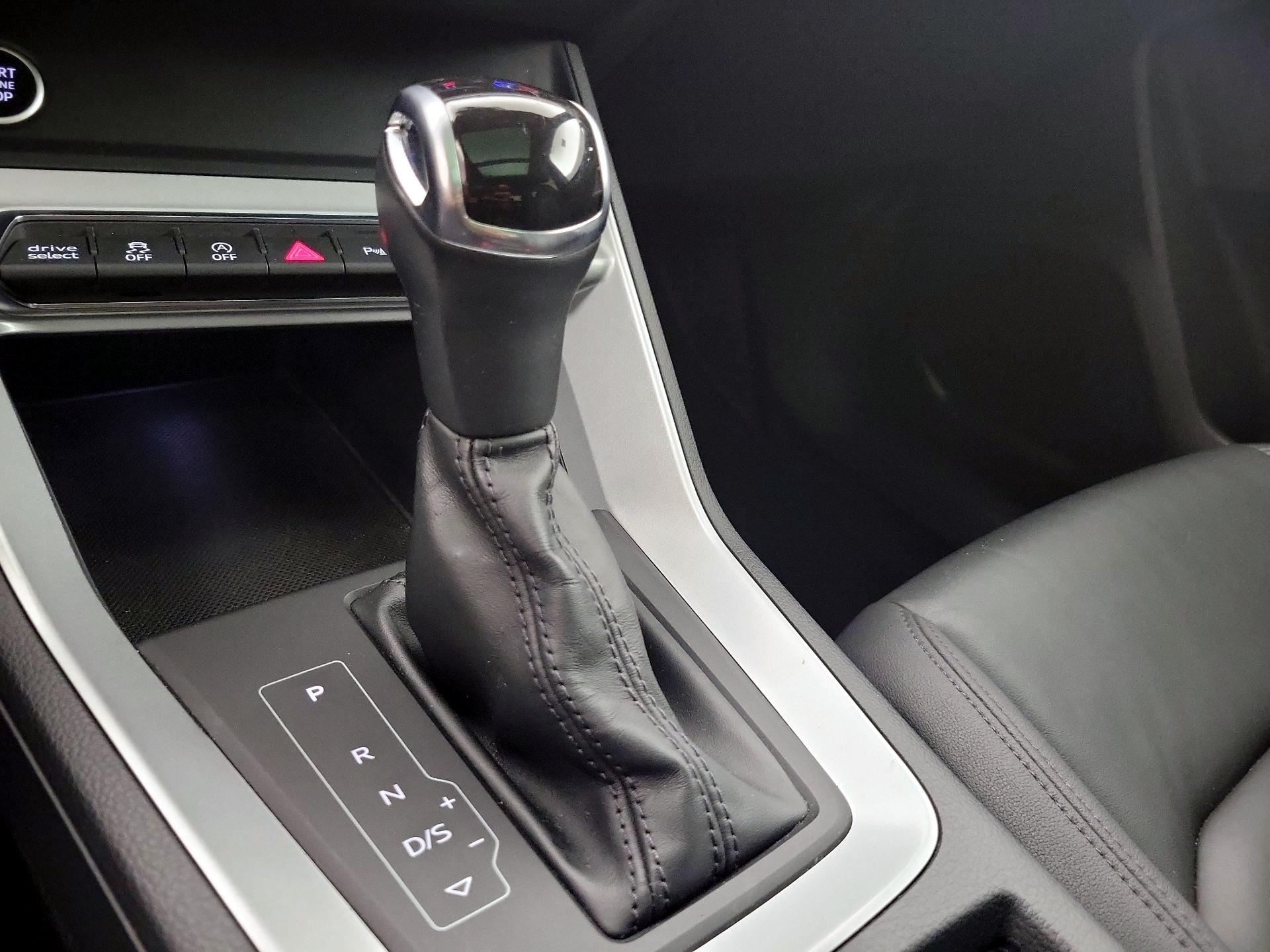 Thumbnail: 2021 Audi Q3 - 17