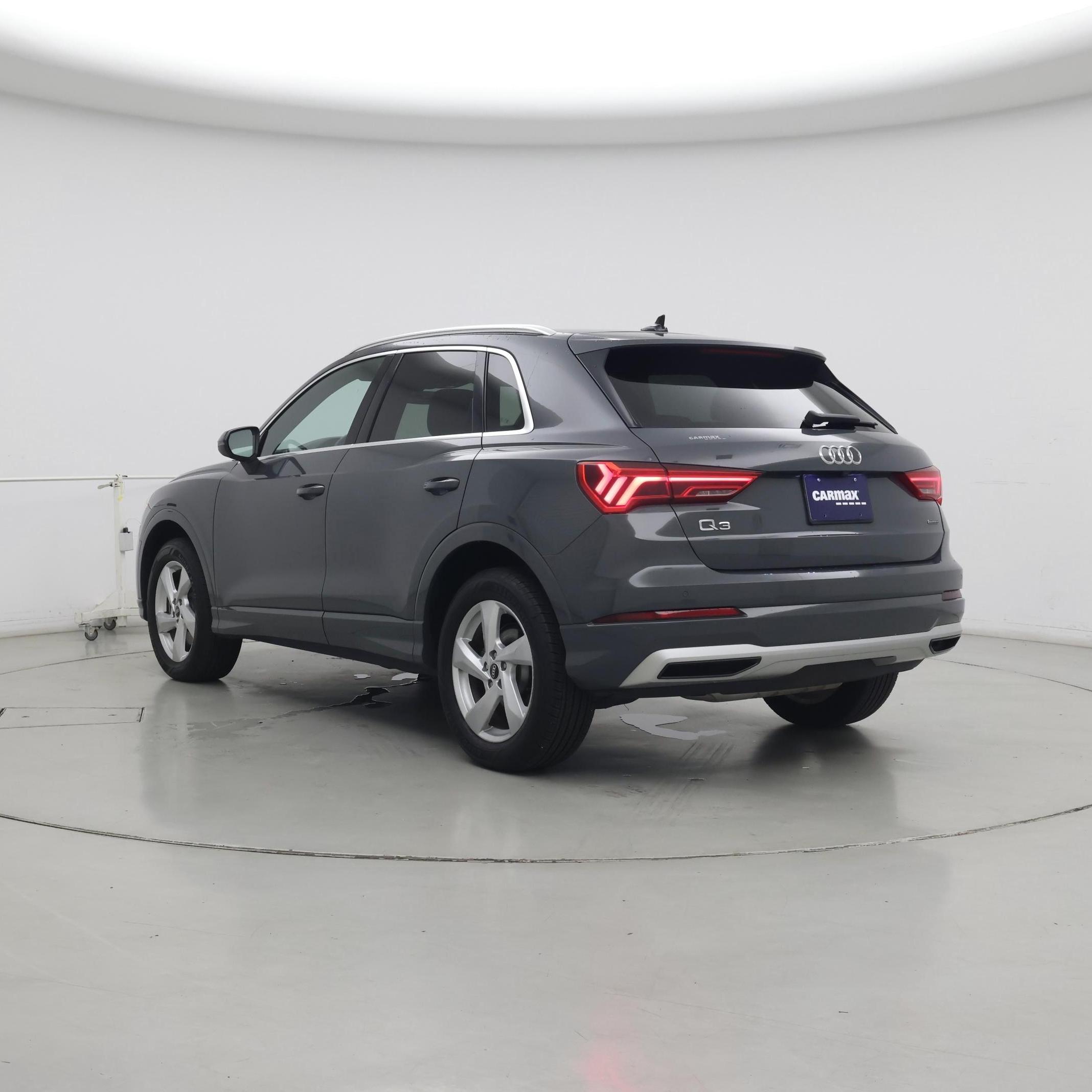 Thumbnail: 2021 Audi Q3 - 2
