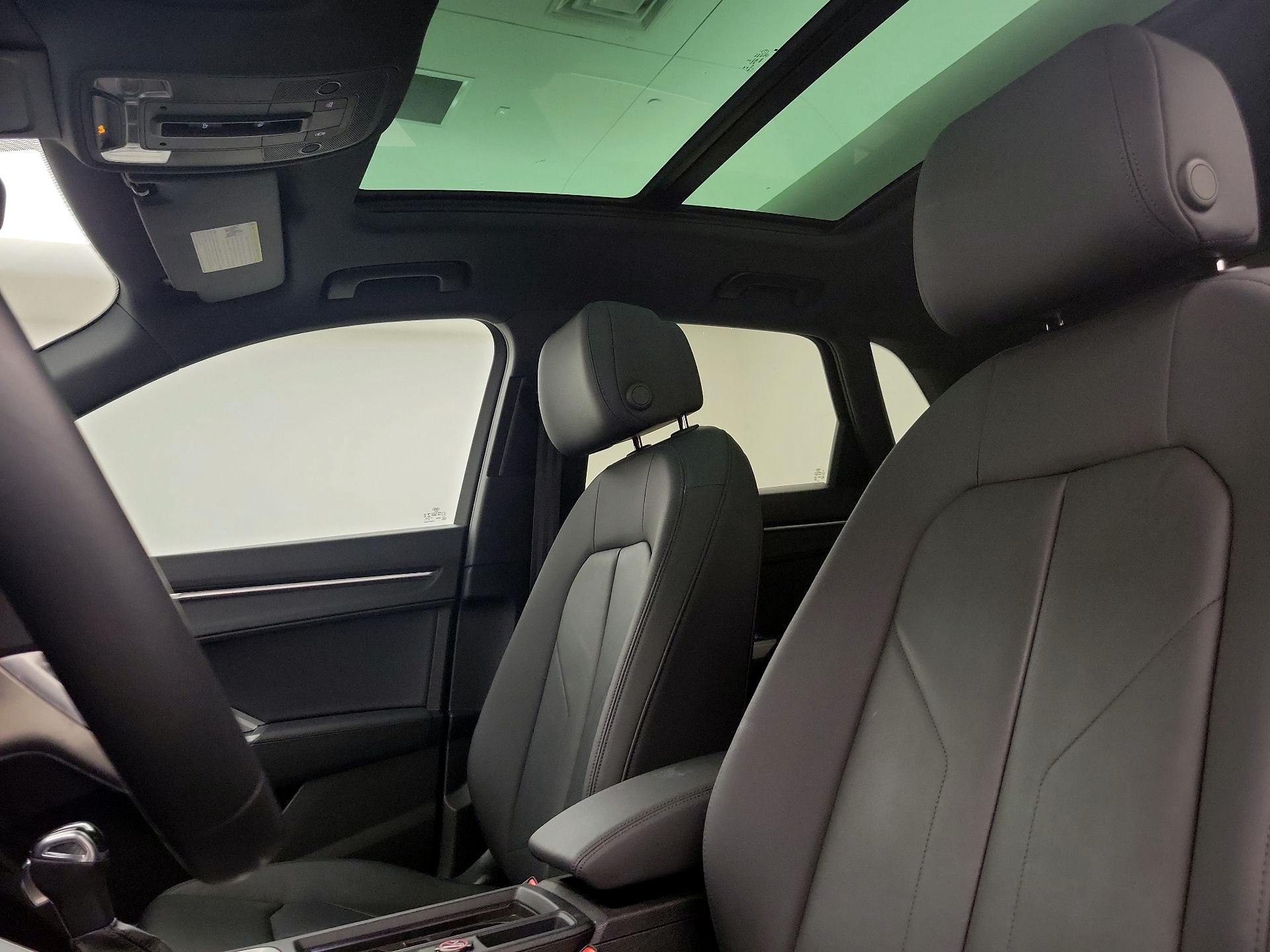 Thumbnail: 2021 Audi Q3 - 19