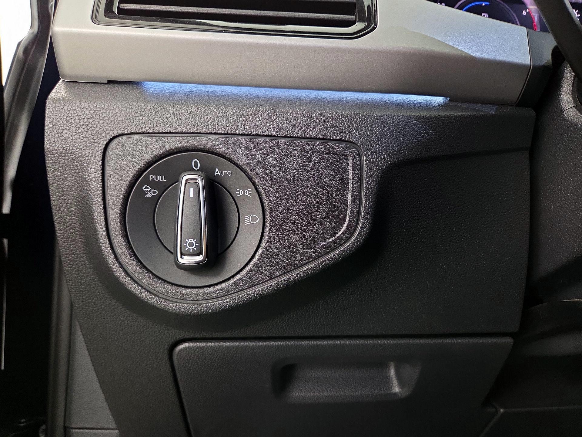 Thumbnail: 2022 Volkswagen Atlas - 13