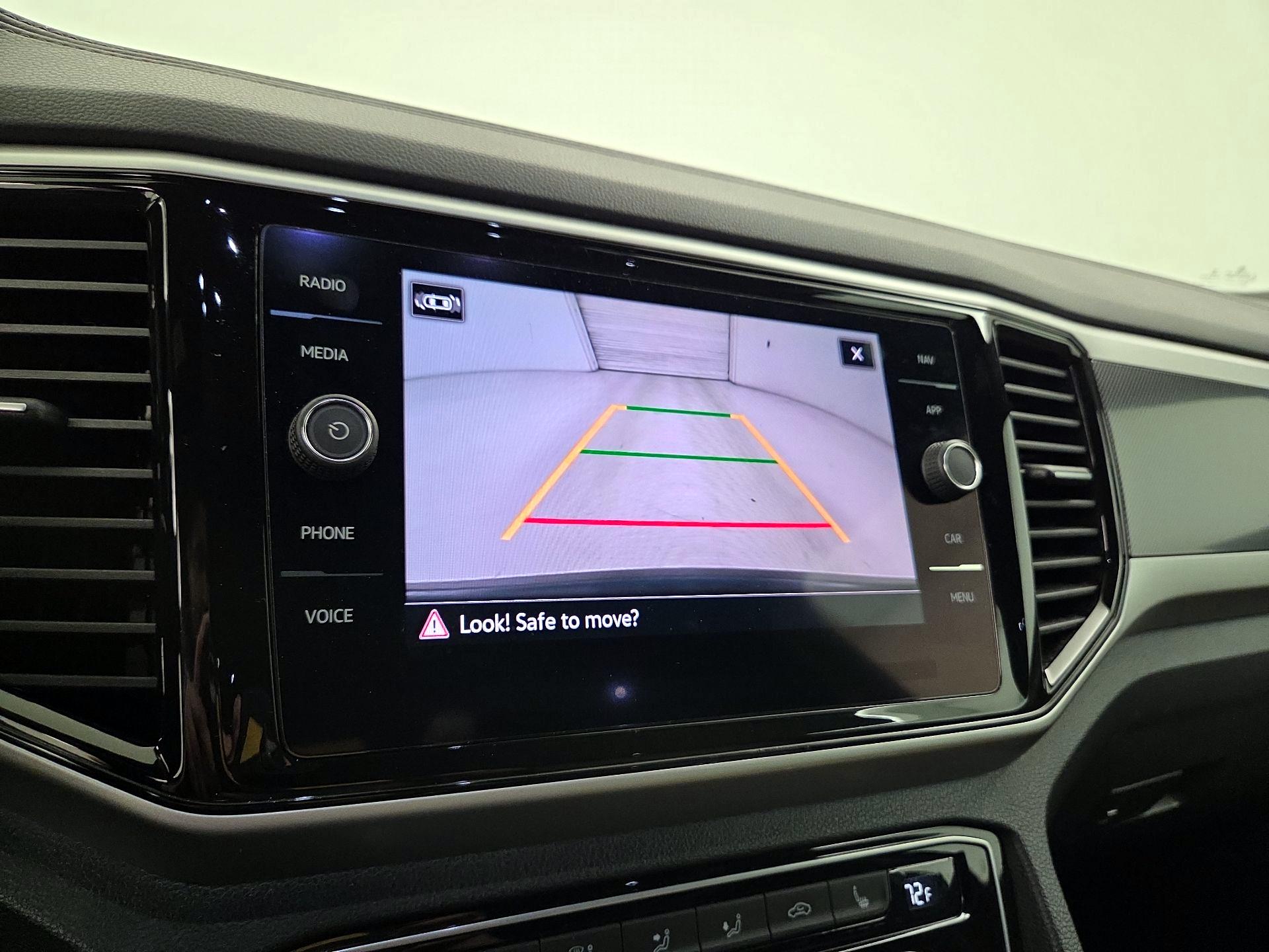 Thumbnail: 2022 Volkswagen Atlas - 15