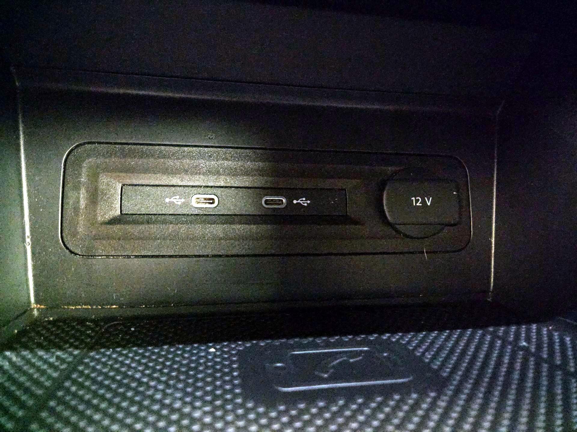 Thumbnail: 2022 Volkswagen Atlas - 19