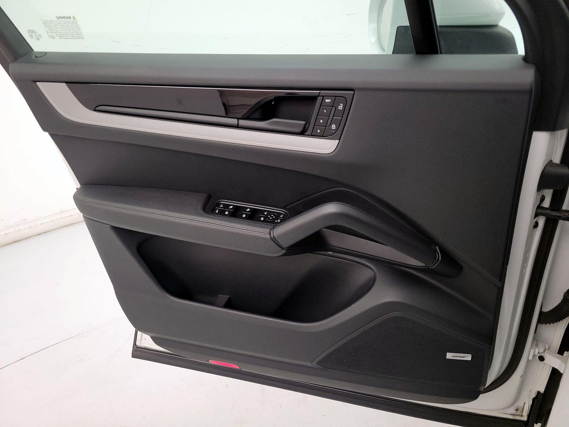 Thumbnail: 2024 Porsche Cayenne - 12