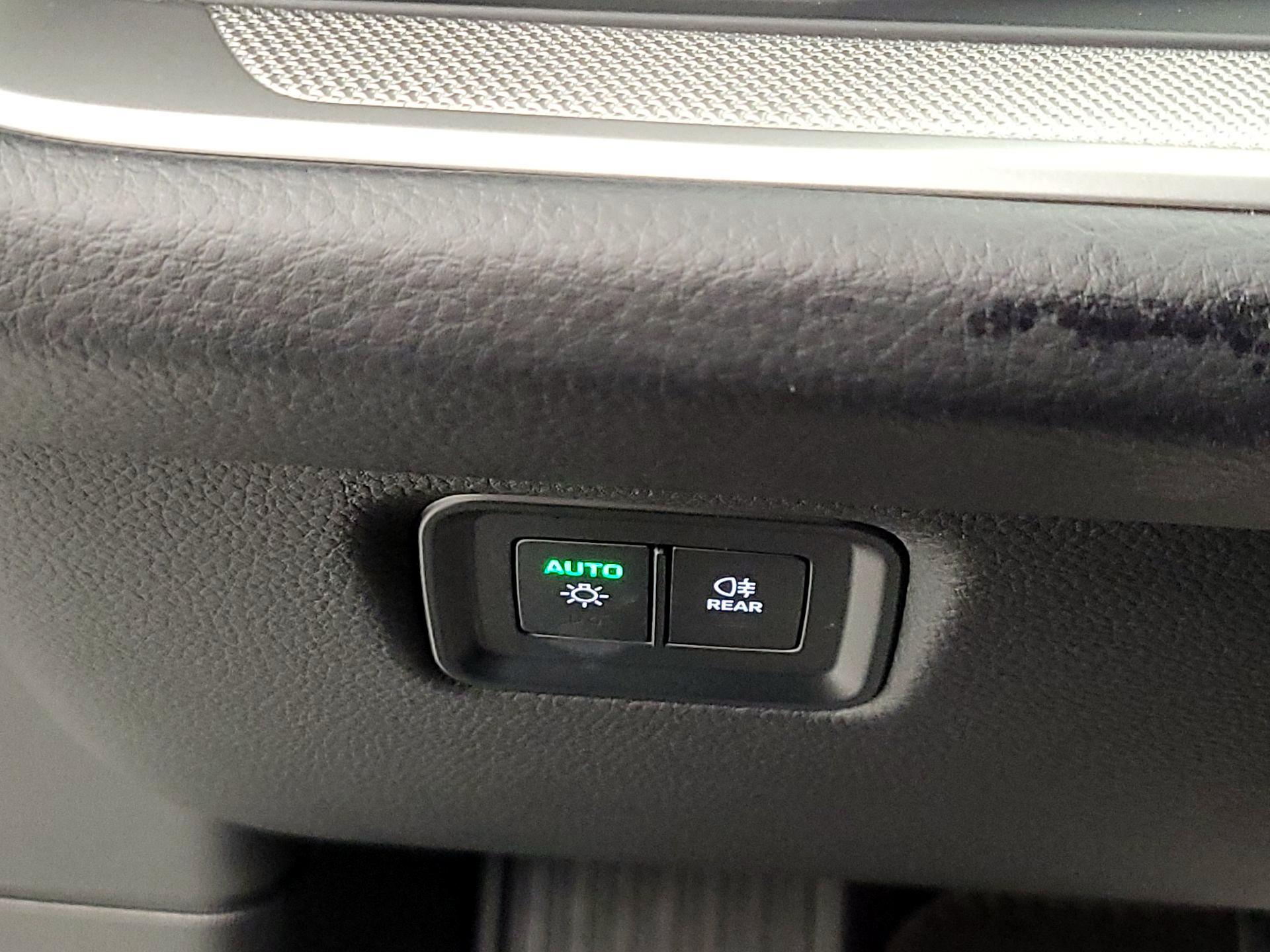 Thumbnail: 2024 Porsche Cayenne - 13