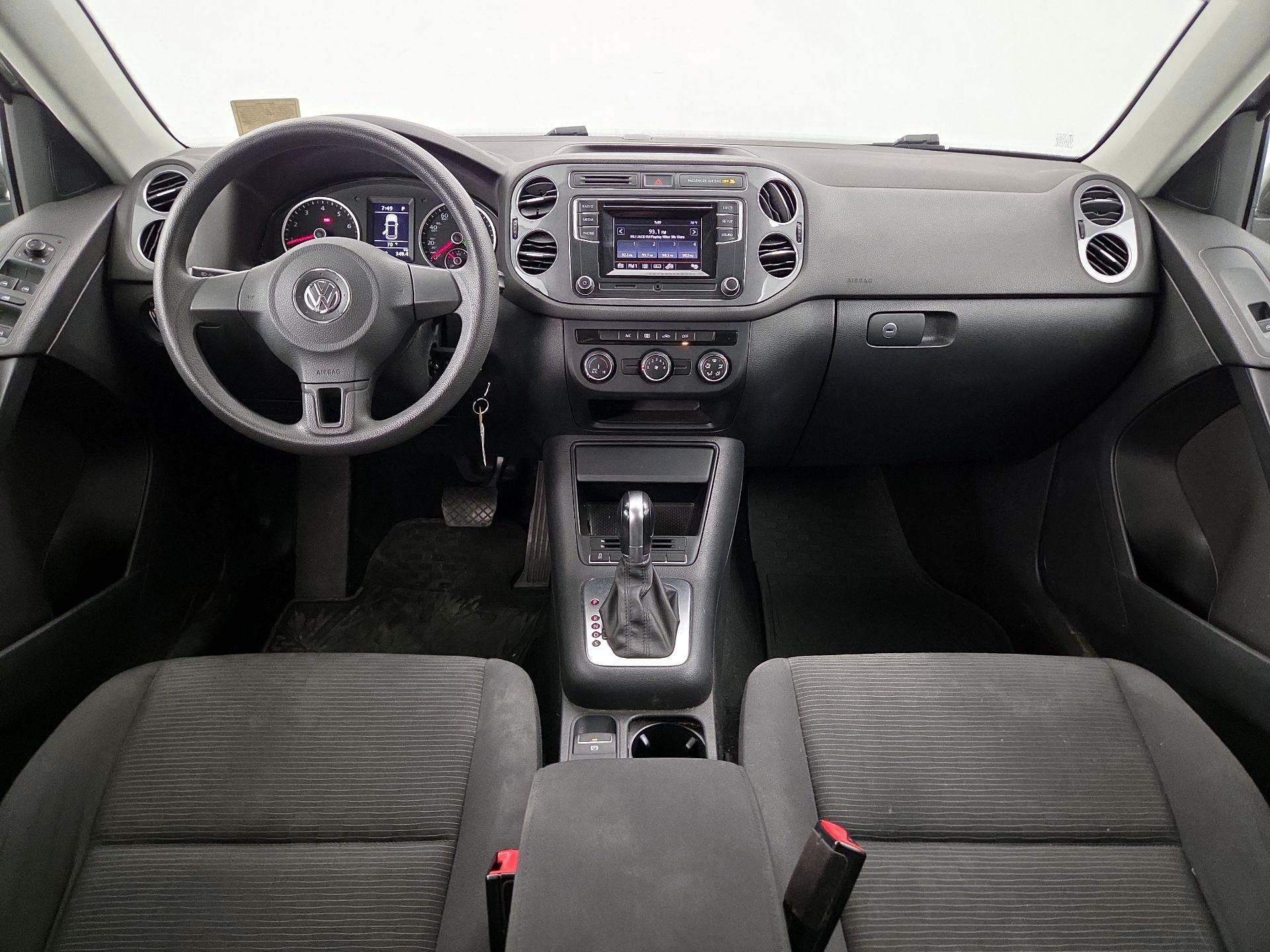 Thumbnail: 2017 Volkswagen Tiguan - 9