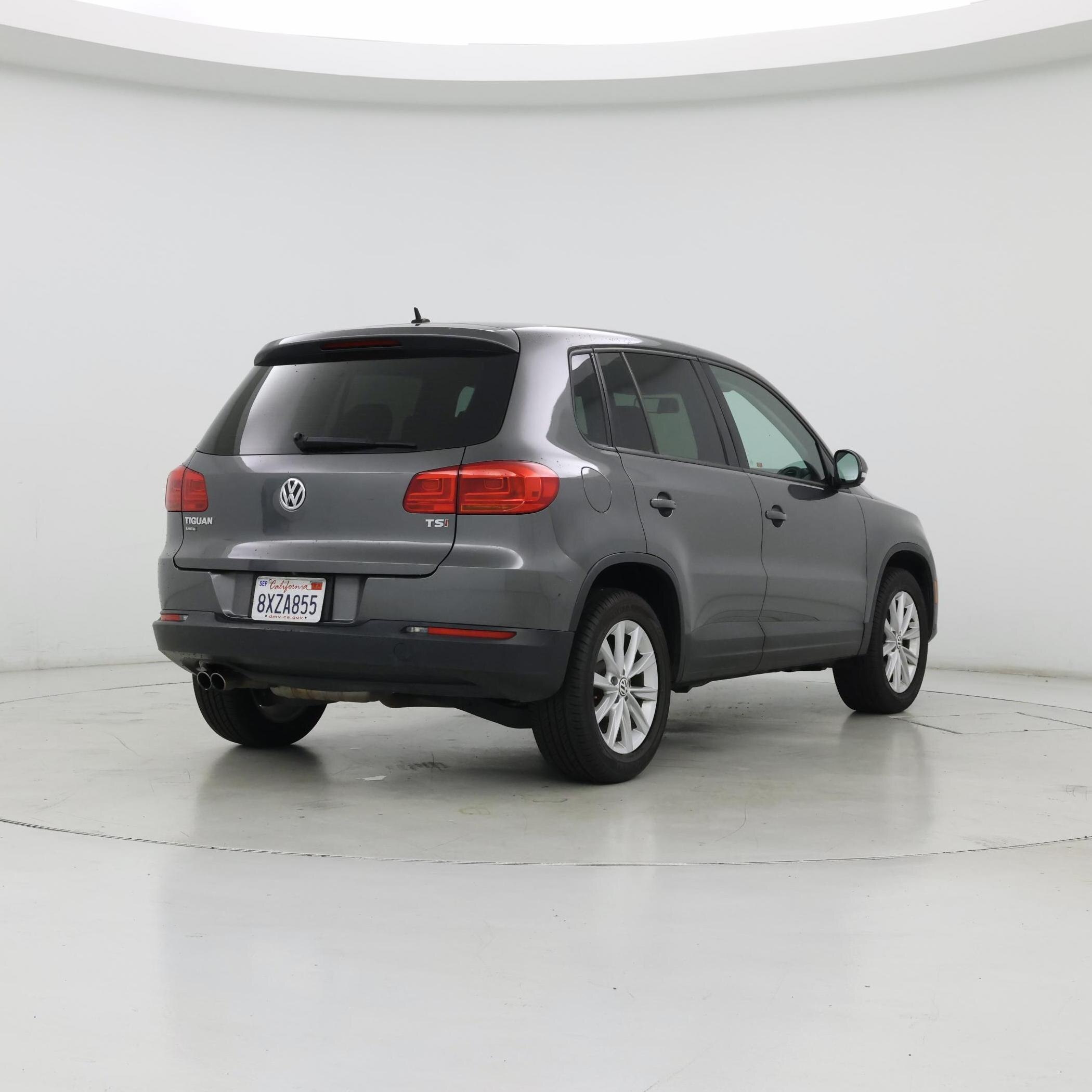Thumbnail: 2017 Volkswagen Tiguan - 8