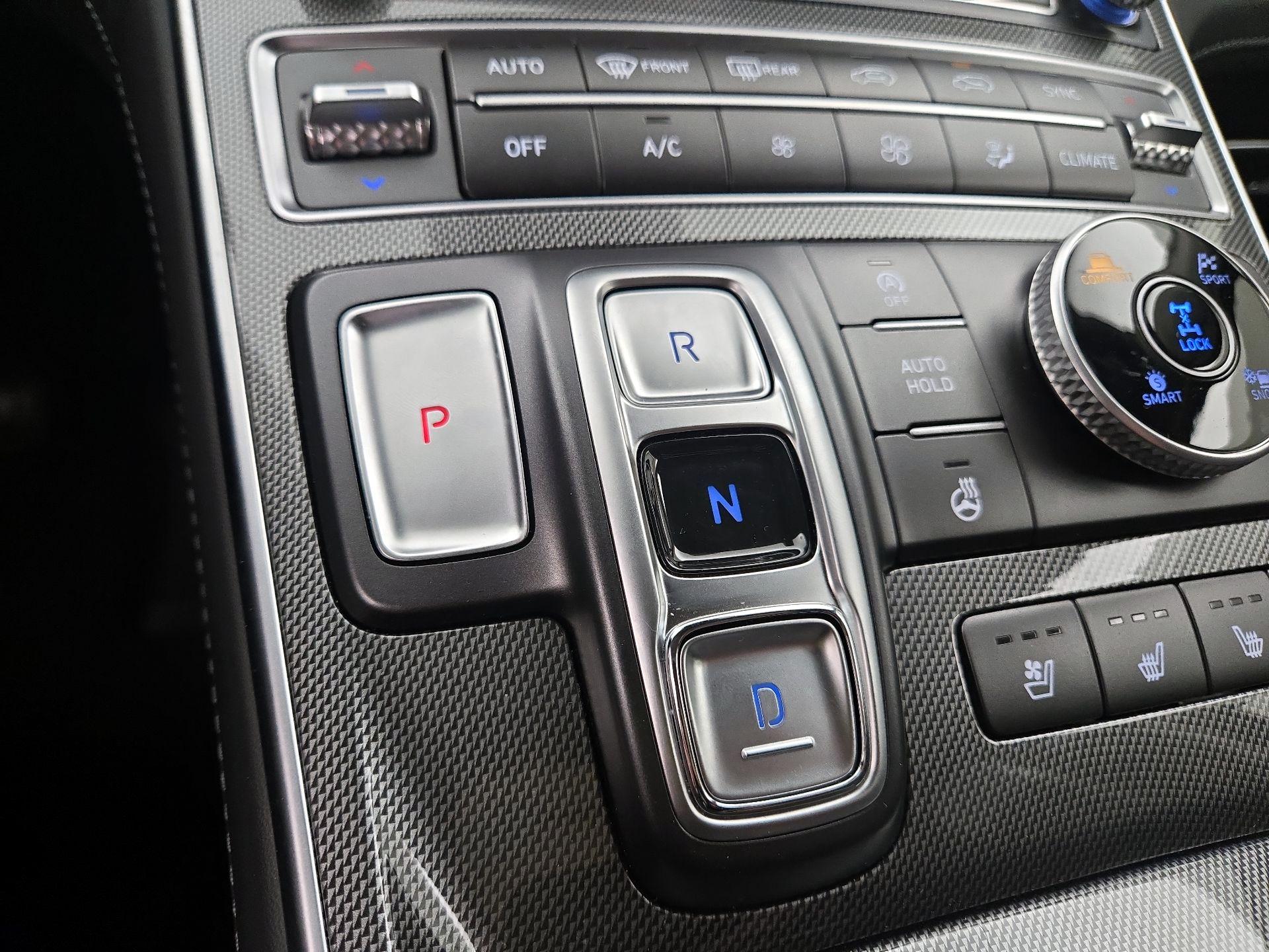 Thumbnail: 2023 Hyundai Santa Fe - 18