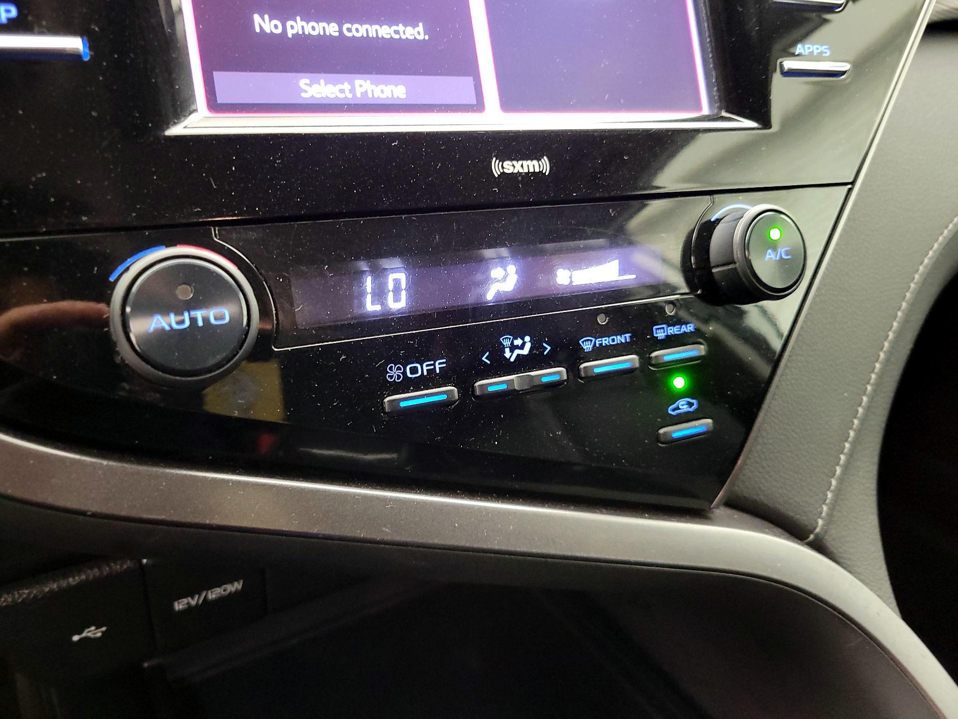 Thumbnail: 2020 Toyota Camry - 16