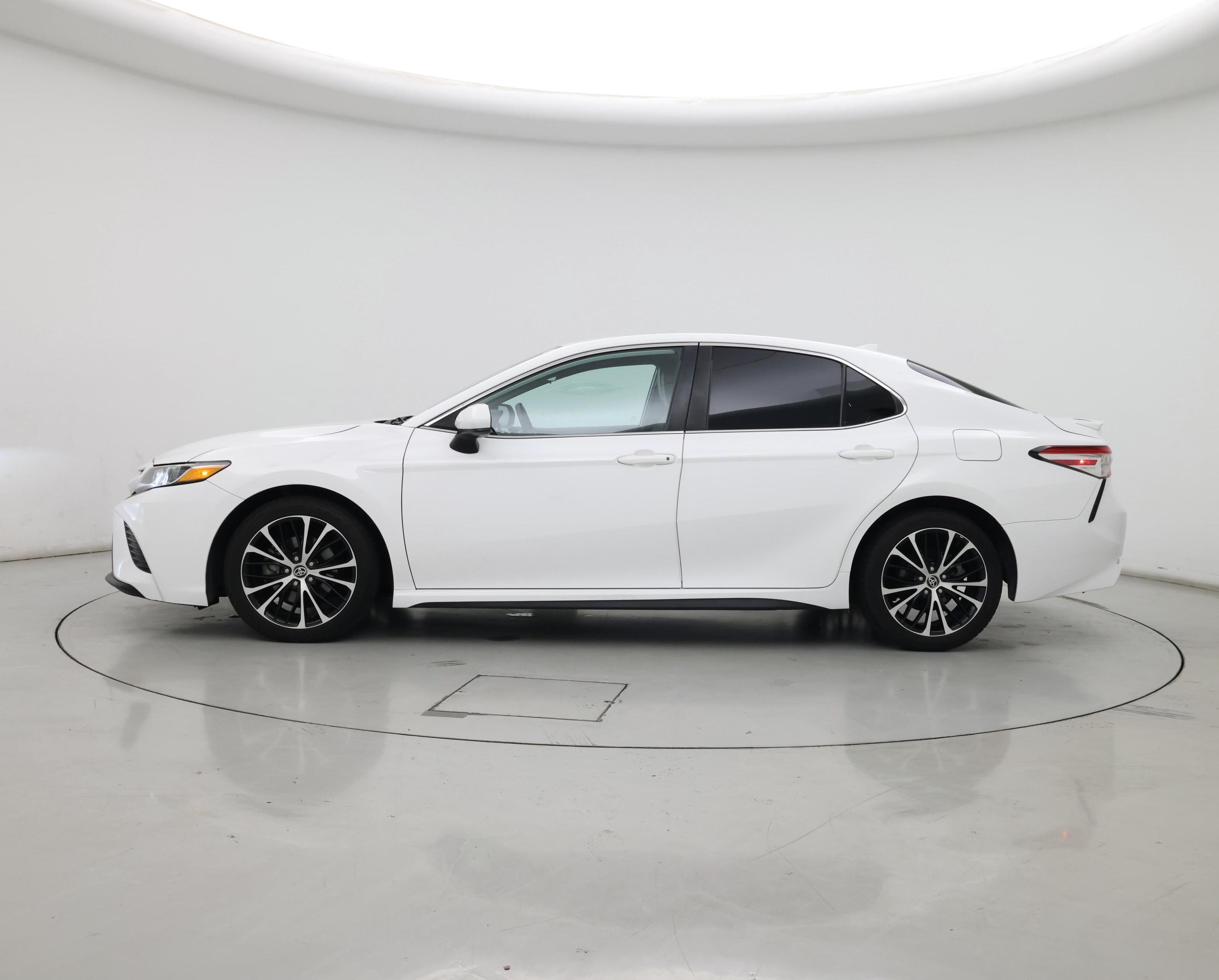 Thumbnail: 2020 Toyota Camry - 3