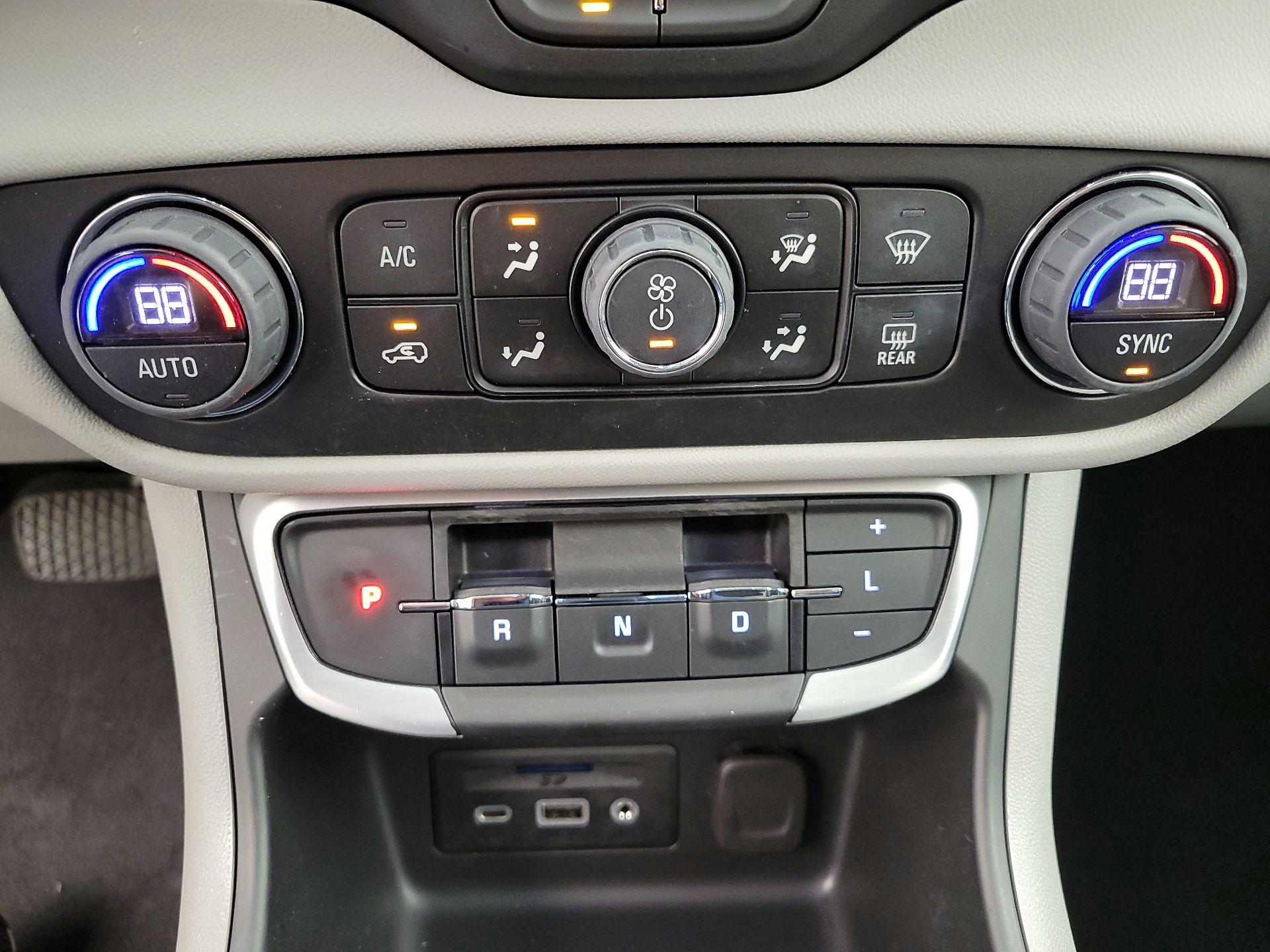 Thumbnail: 2022 GMC Terrain - 14