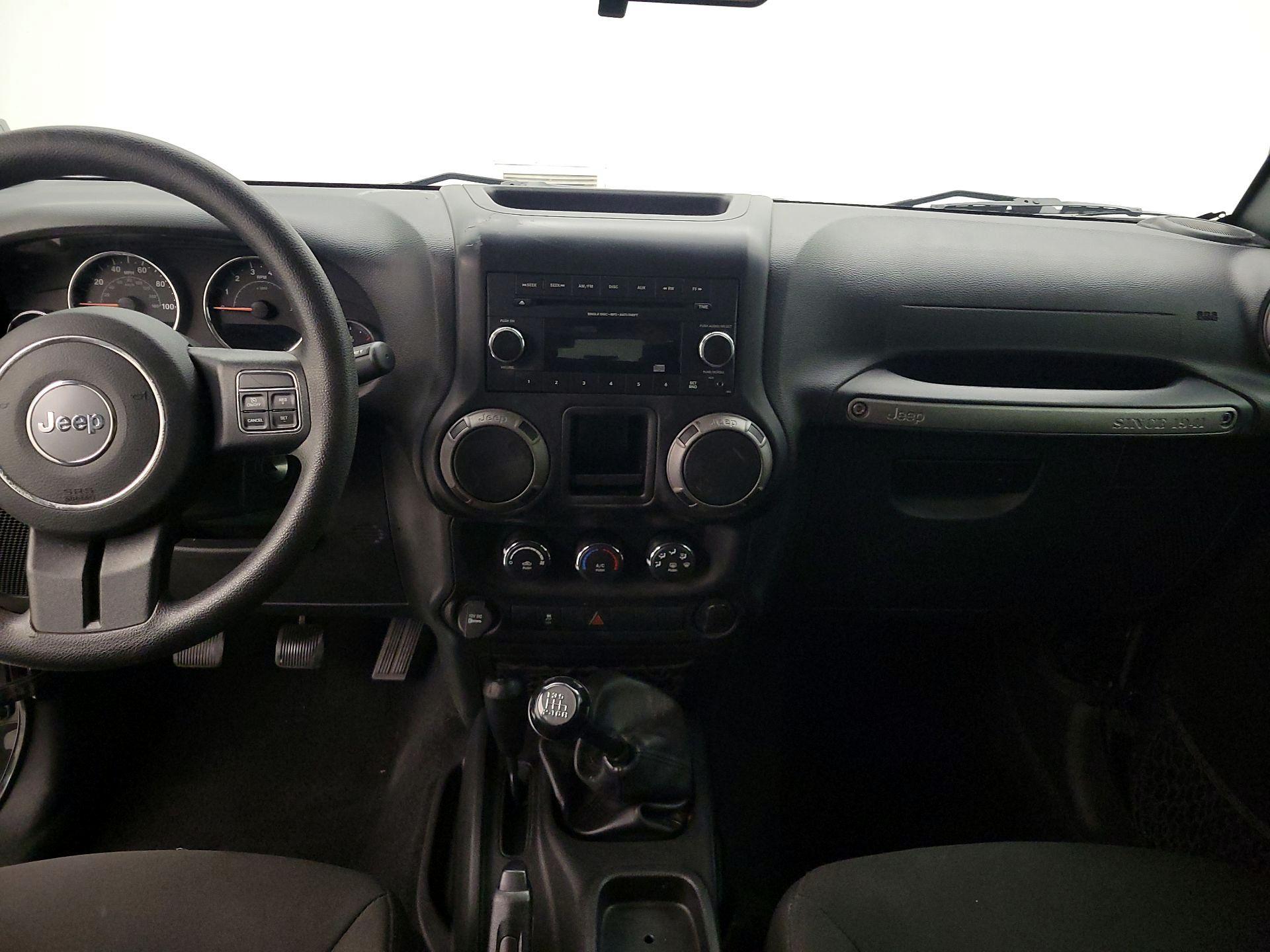 Thumbnail: 2017 Jeep Wrangler - 9