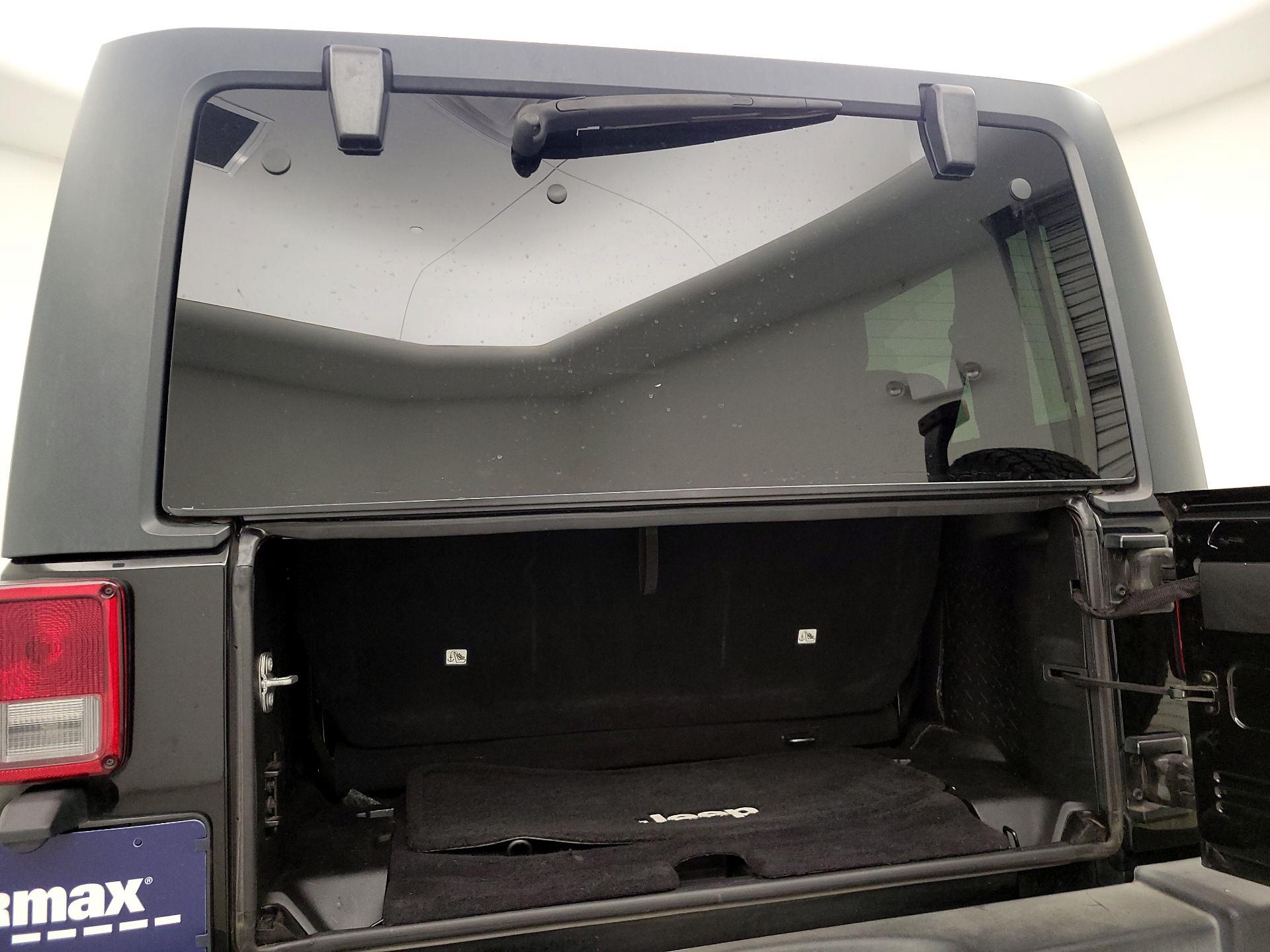 Thumbnail: 2017 Jeep Wrangler - 18