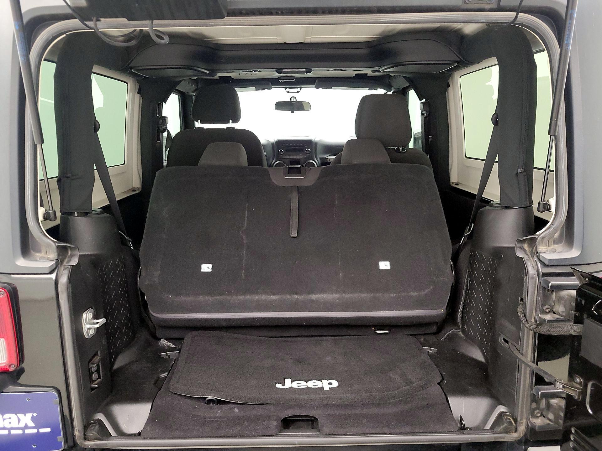 Thumbnail: 2017 Jeep Wrangler - 19