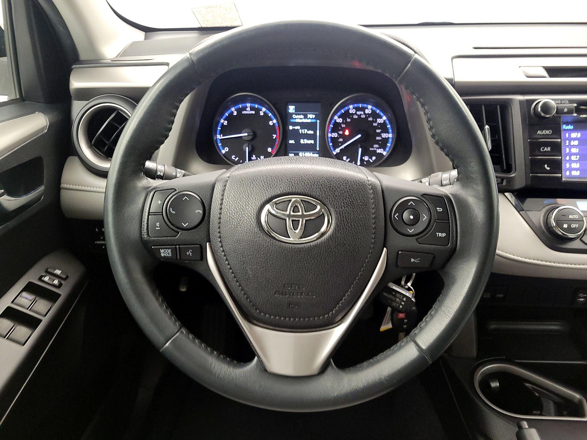 Thumbnail: 2017 Toyota RAV4 - 10
