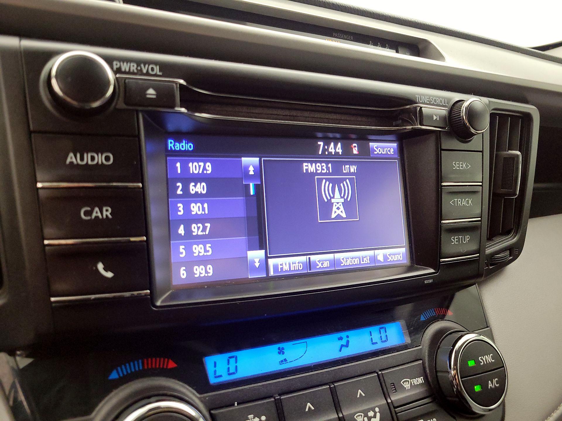 Thumbnail: 2017 Toyota RAV4 - 15