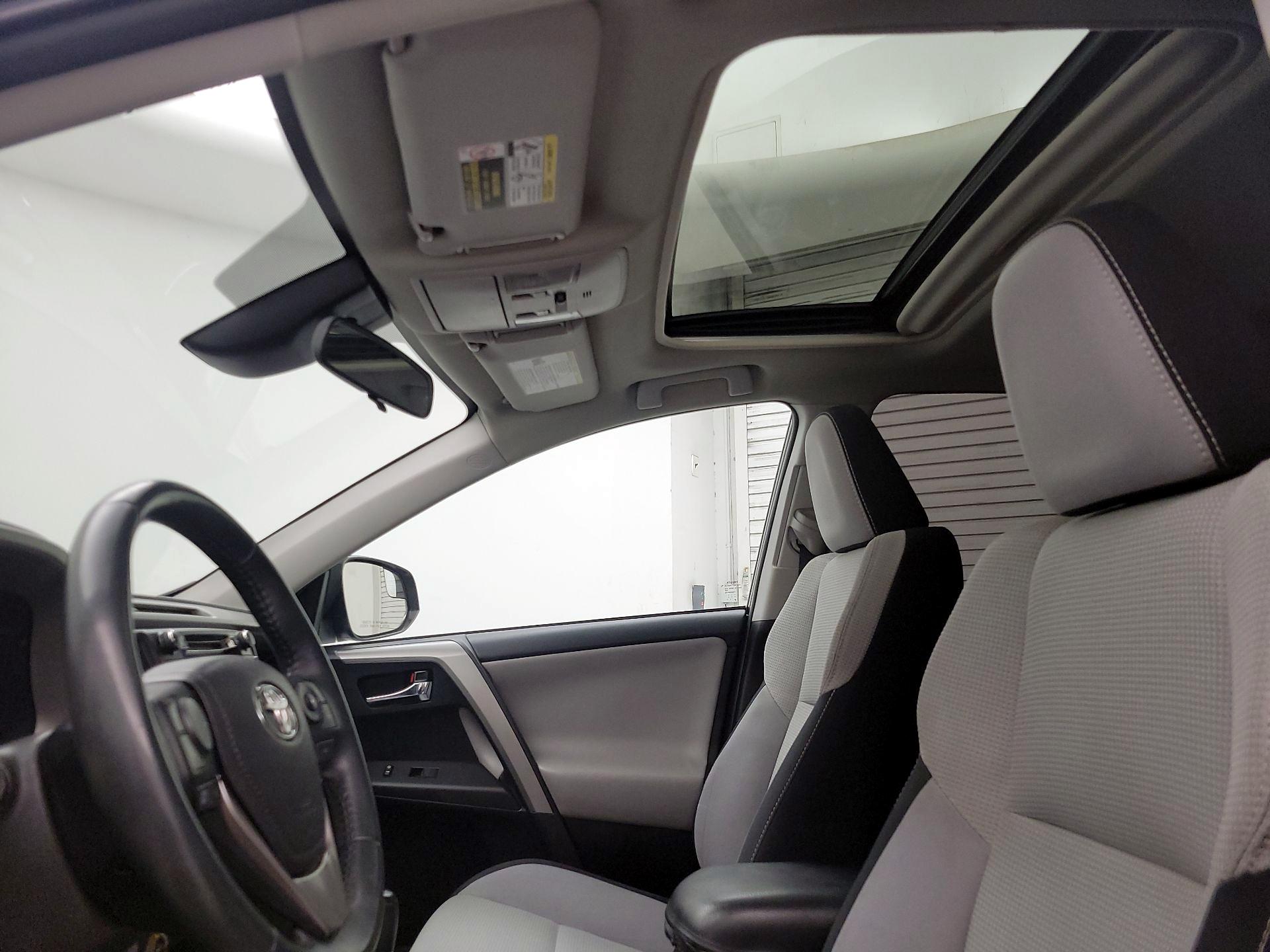 Thumbnail: 2017 Toyota RAV4 - 19