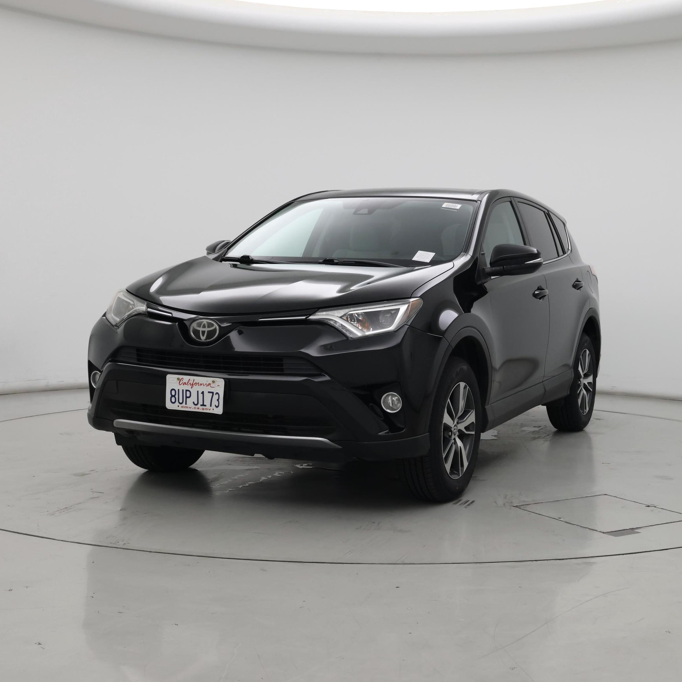 Thumbnail: 2017 Toyota RAV4 - 4