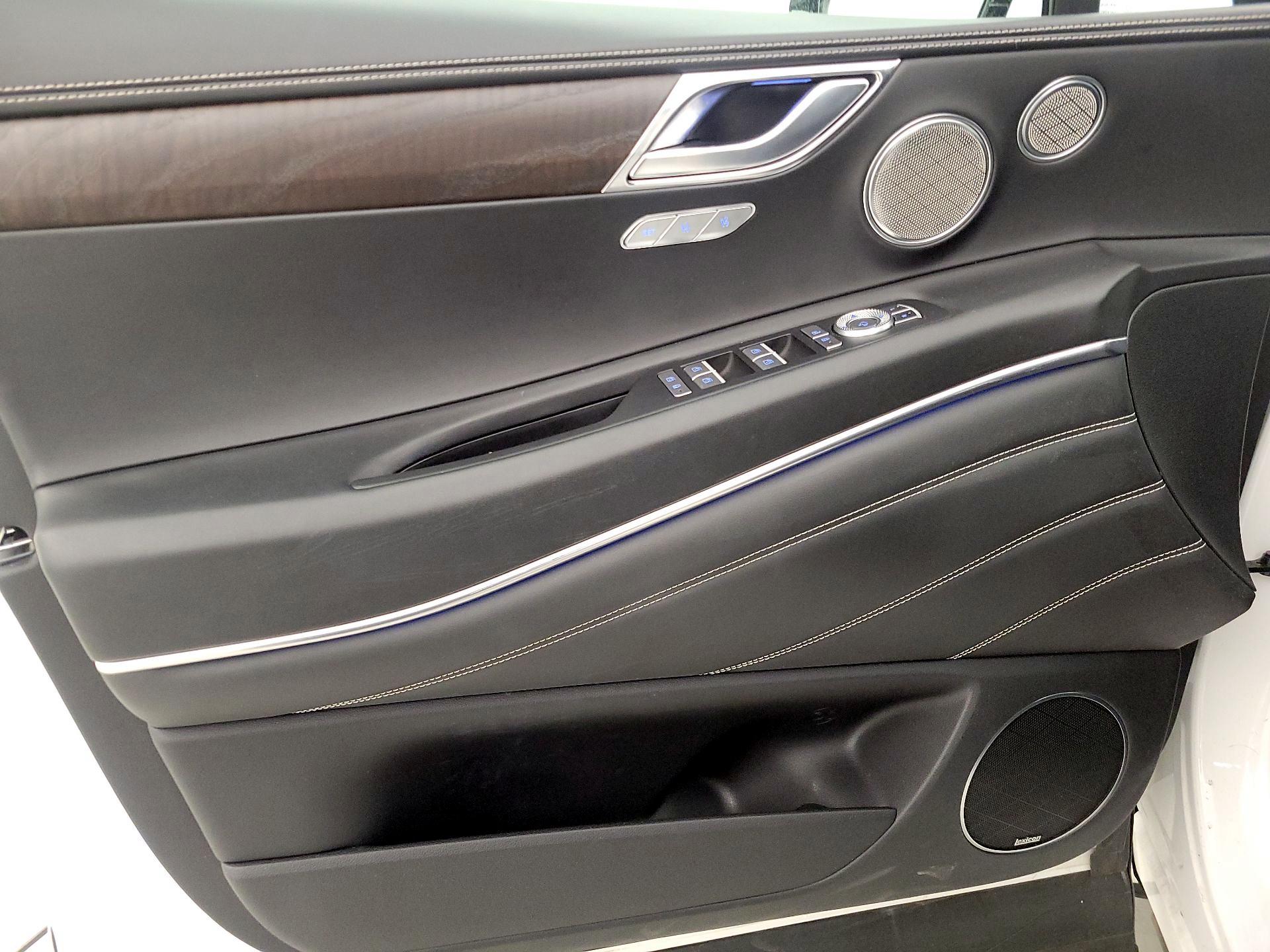 Thumbnail: 2023 Genesis GV80 - 12