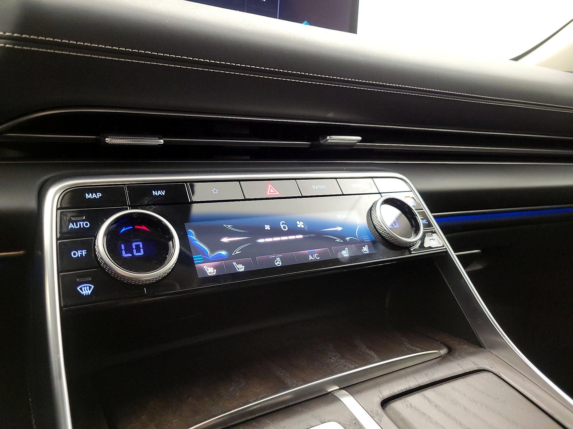 Thumbnail: 2023 Genesis GV80 - 17