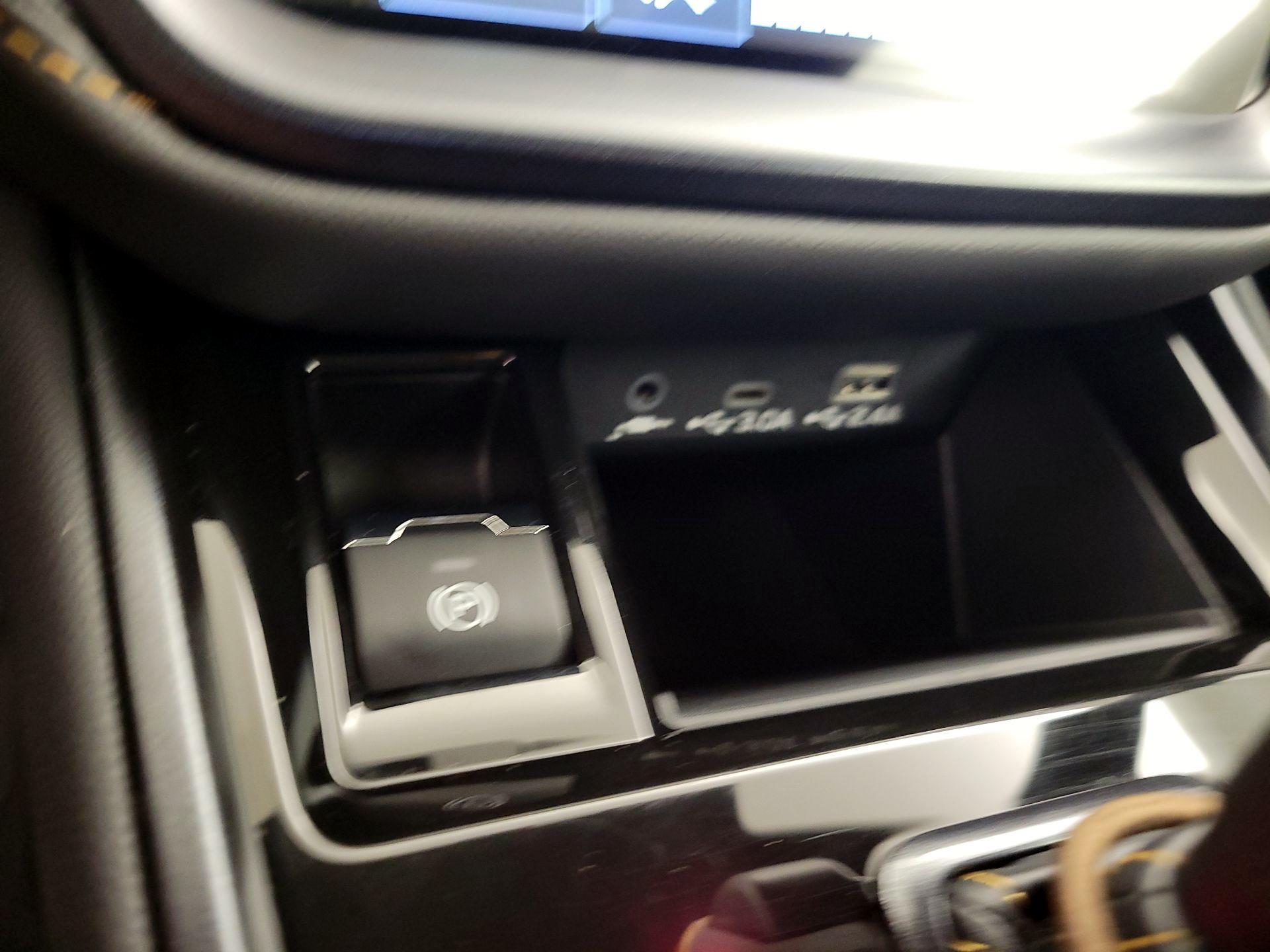 Thumbnail: 2025 Subaru Outback - 18