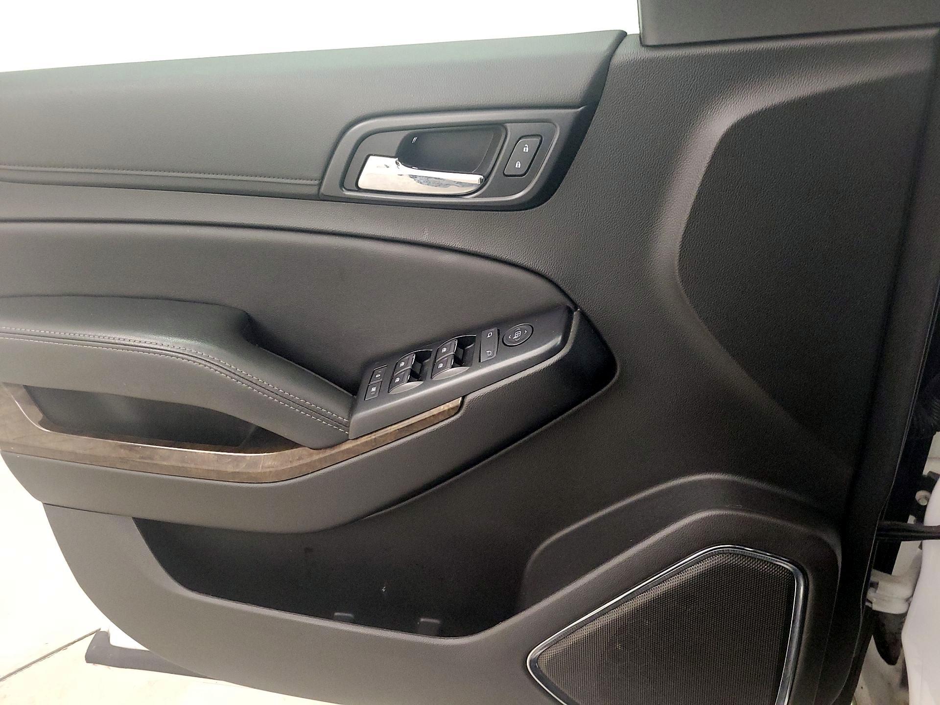 Thumbnail: 2019 Chevrolet Tahoe - 12