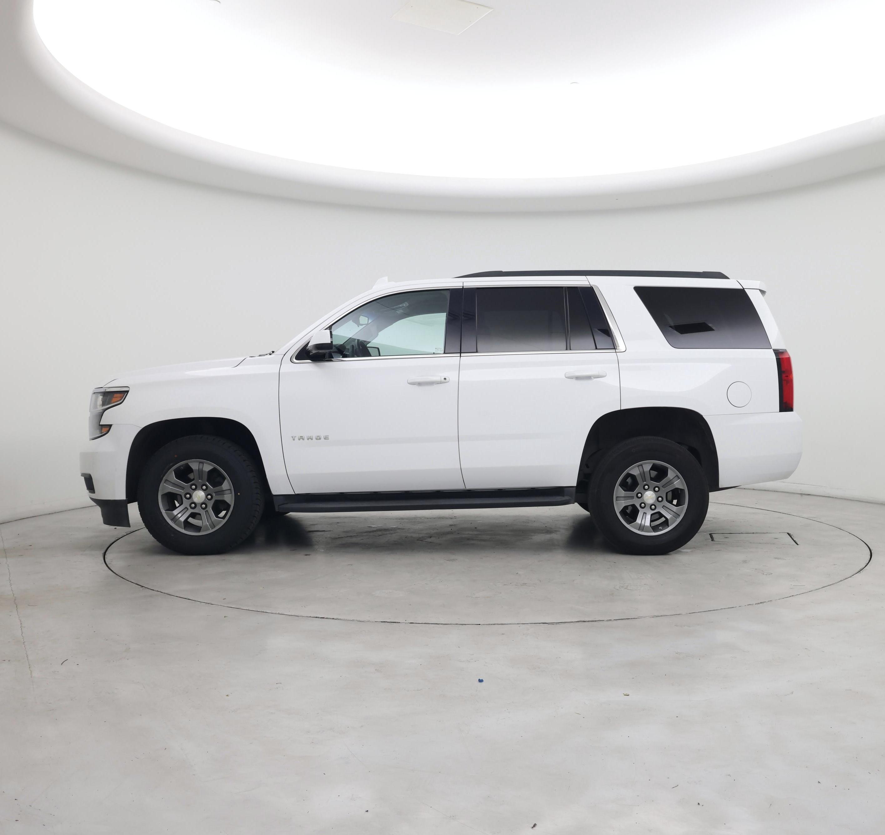 Thumbnail: 2019 Chevrolet Tahoe - 3