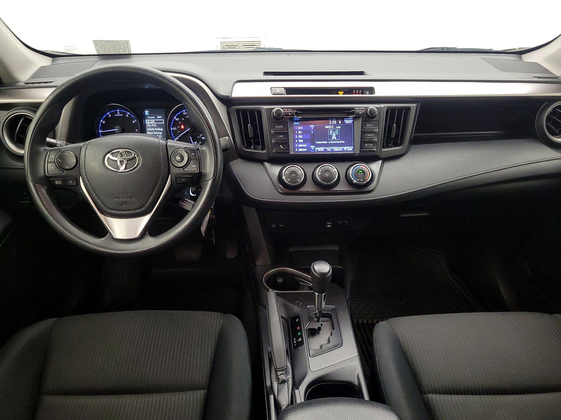 Thumbnail: 2018 Toyota RAV4 - 9