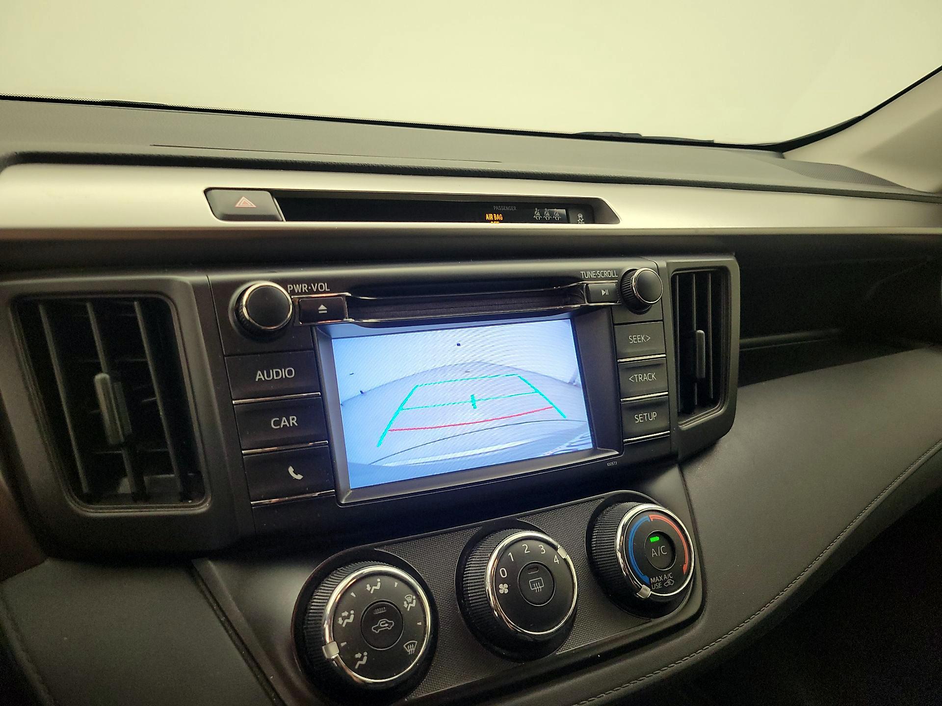 Thumbnail: 2018 Toyota RAV4 - 14