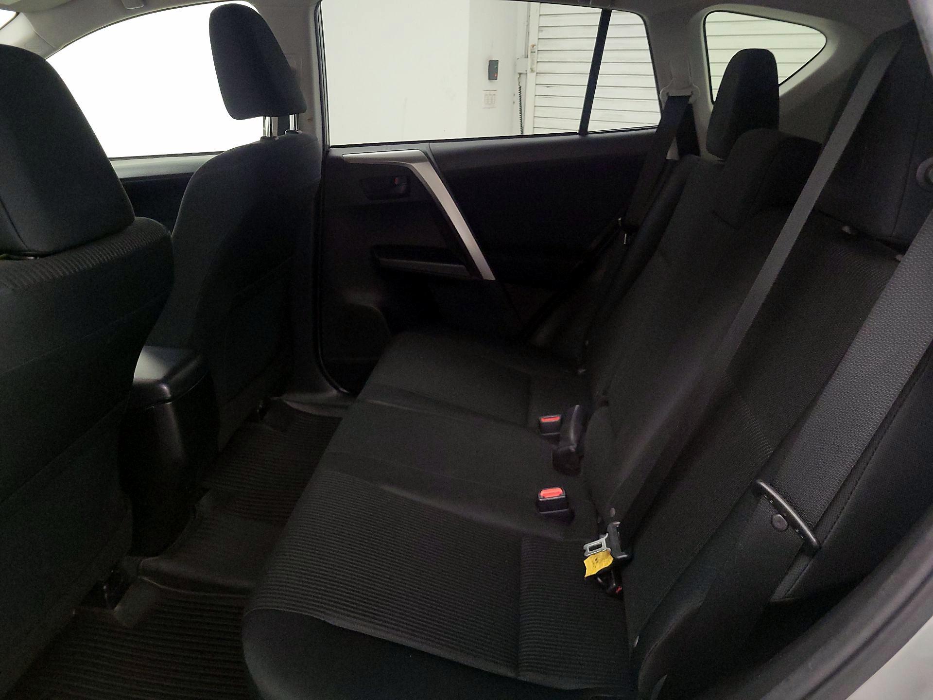 Thumbnail: 2018 Toyota RAV4 - 18