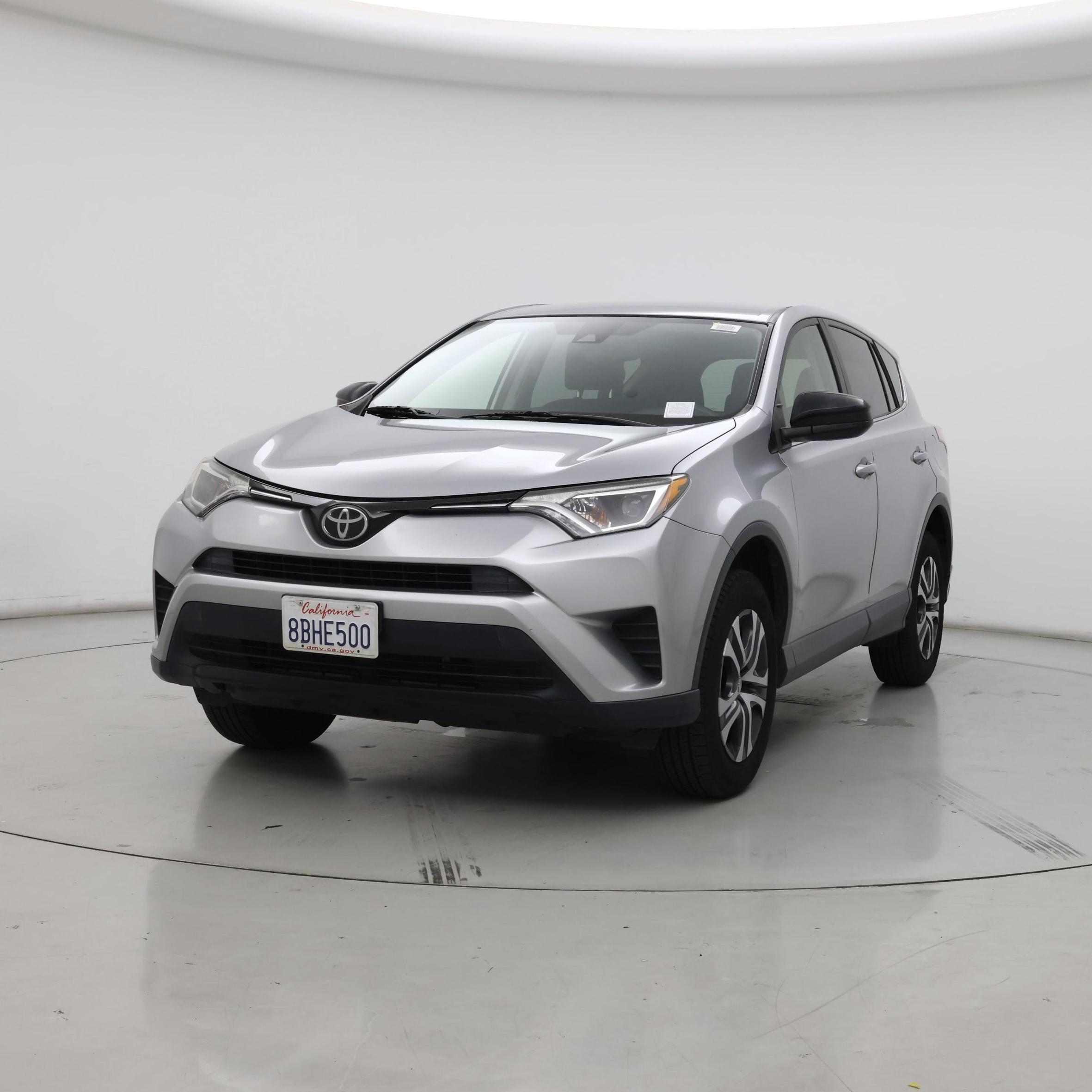 Thumbnail: 2018 Toyota RAV4 - 4