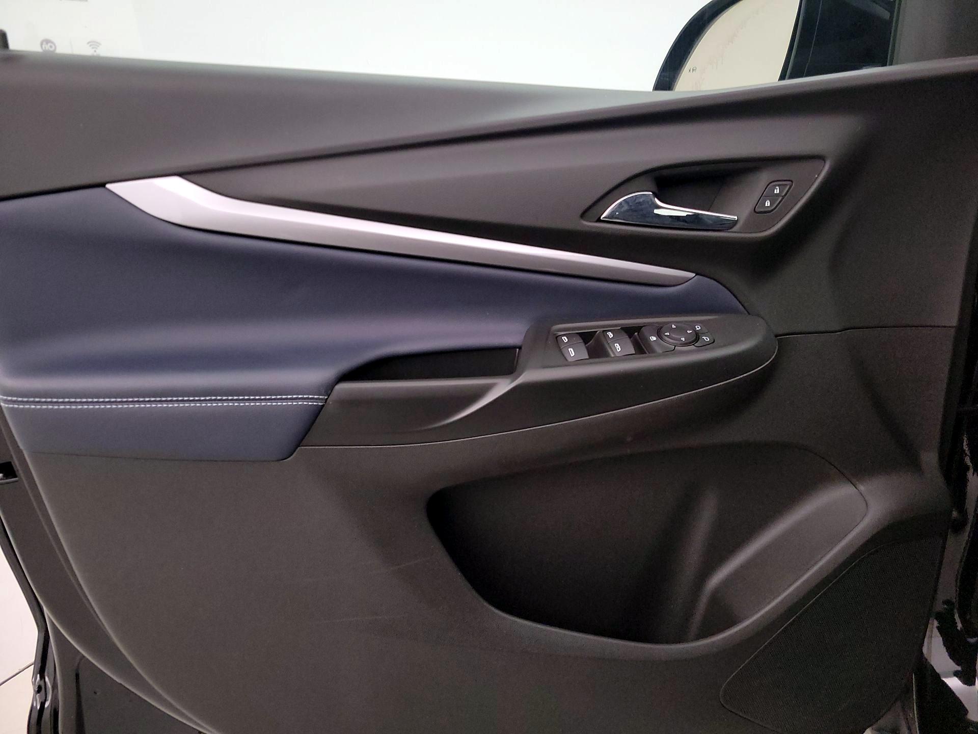 Thumbnail: 2023 Chevrolet Bolt EUV - 12