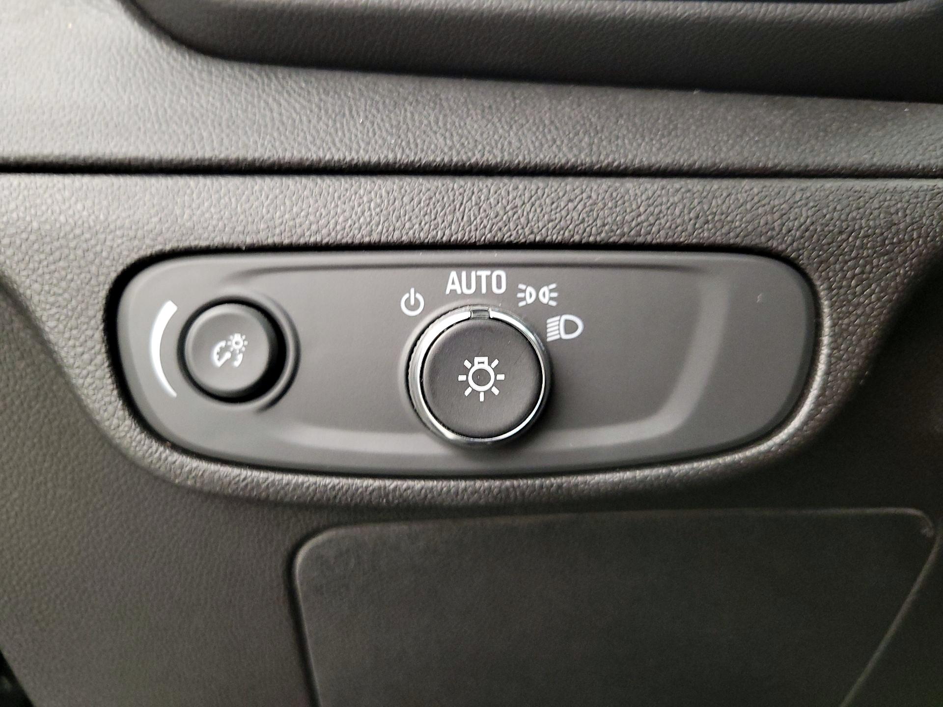 Thumbnail: 2023 Chevrolet Bolt EUV - 13