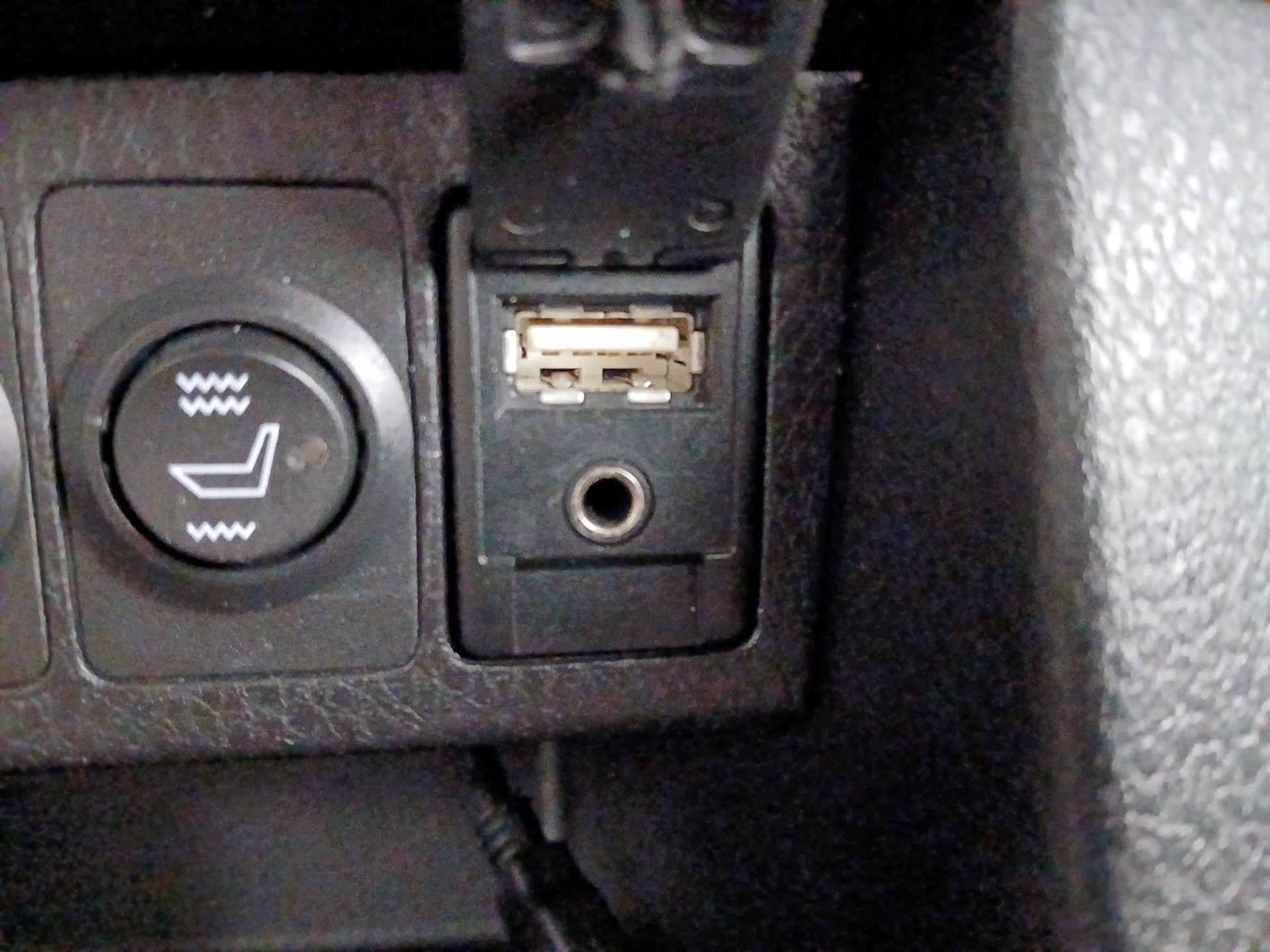 Thumbnail: 2015 Toyota Corolla - 18