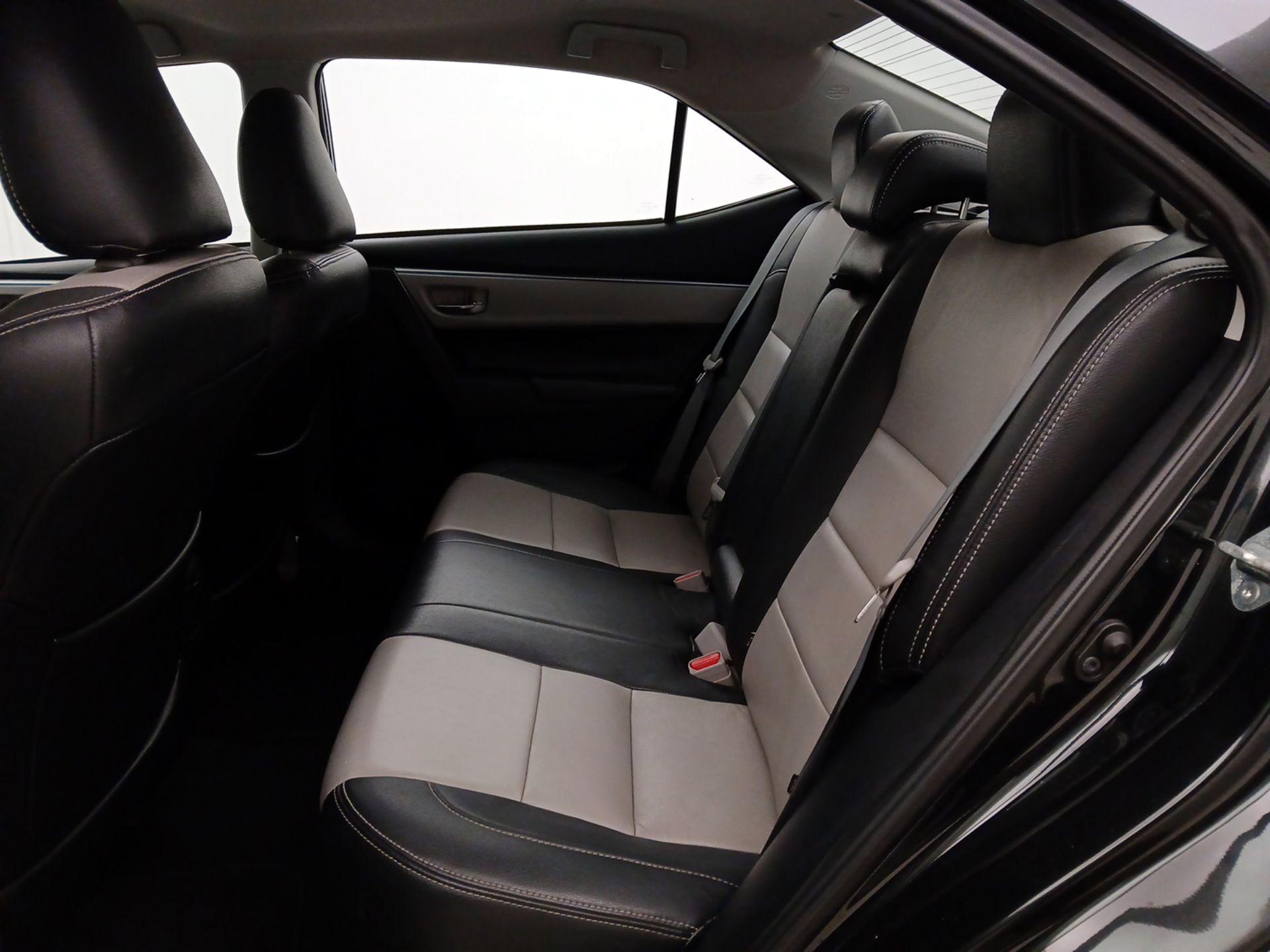 Thumbnail: 2015 Toyota Corolla - 19