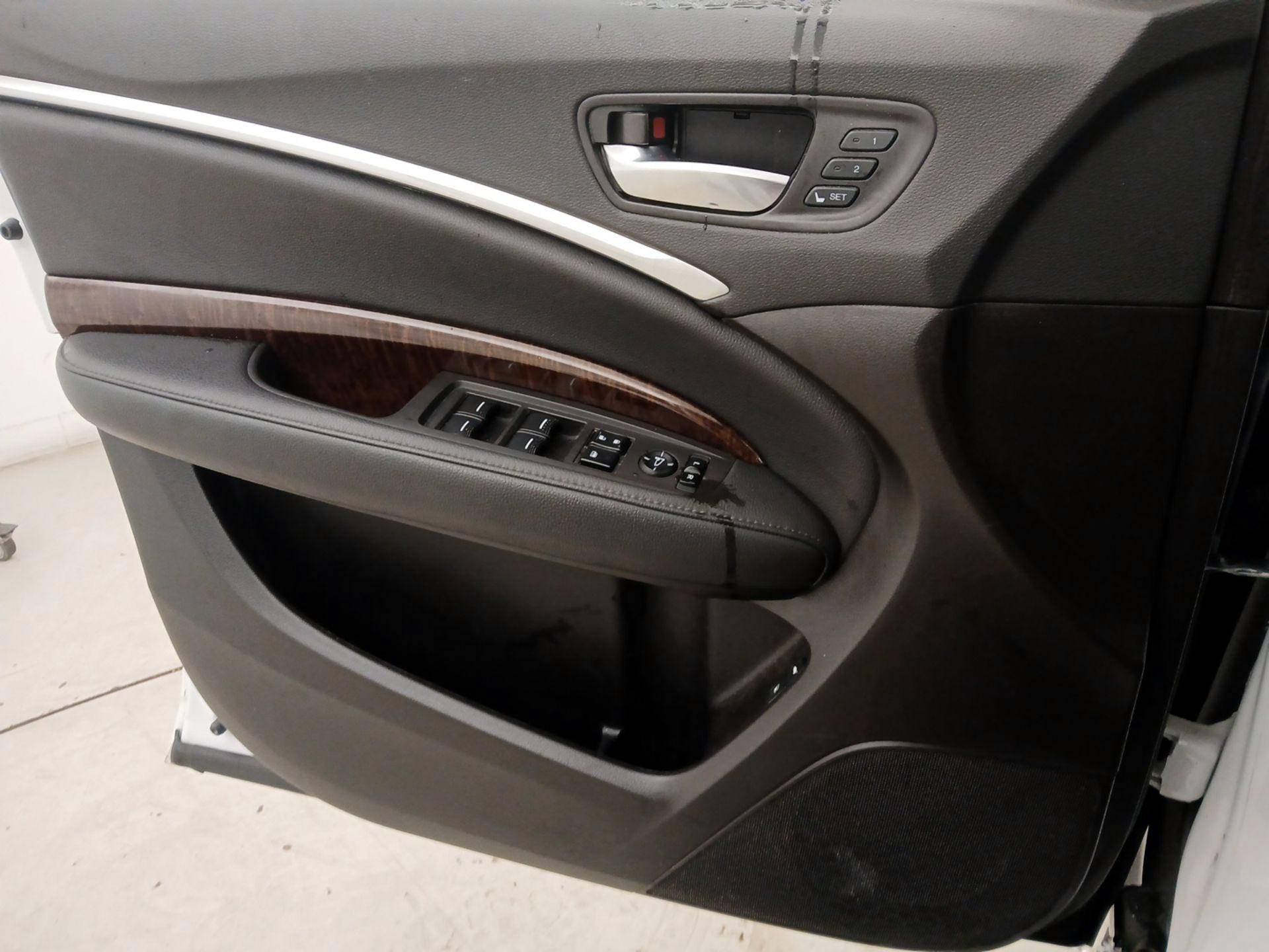 Thumbnail: 2020 Acura MDX - 12