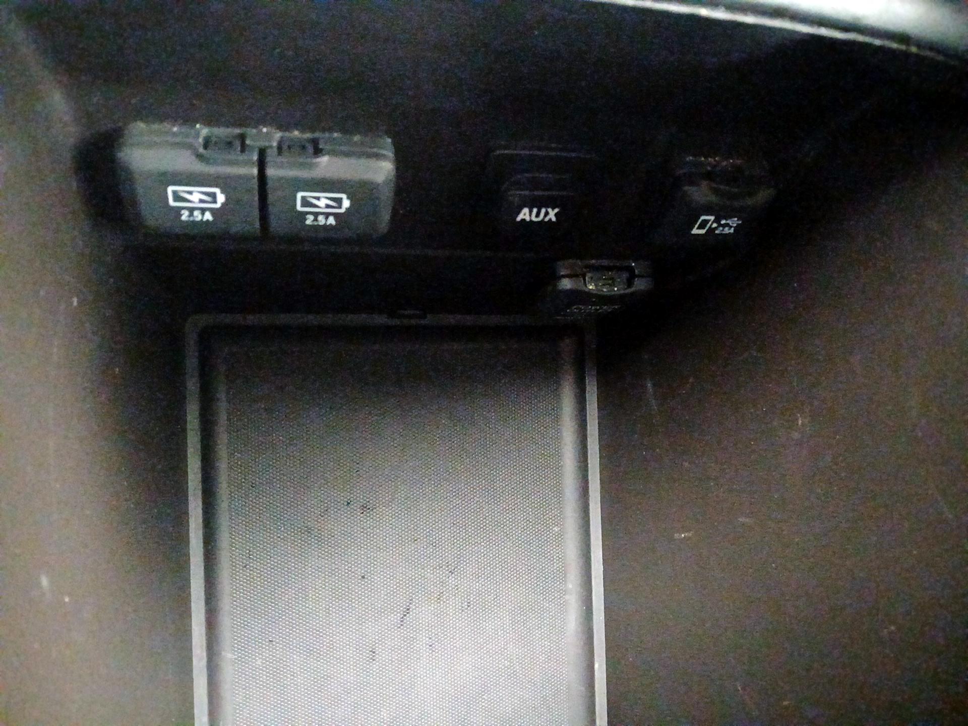 Thumbnail: 2020 Acura MDX - 18