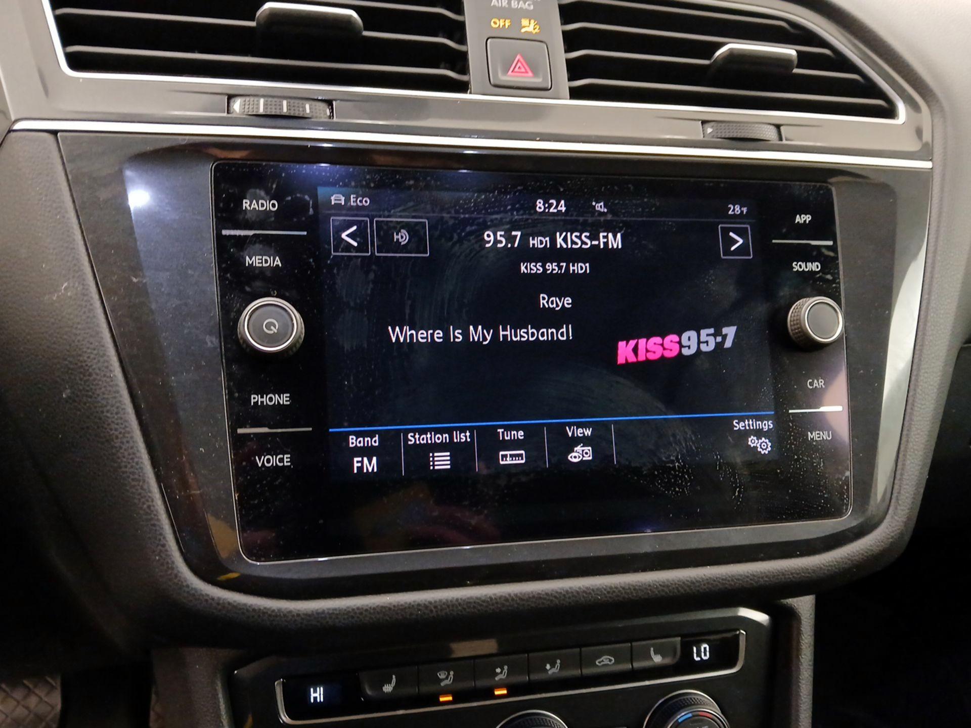 Thumbnail: 2019 Volkswagen Tiguan - 15