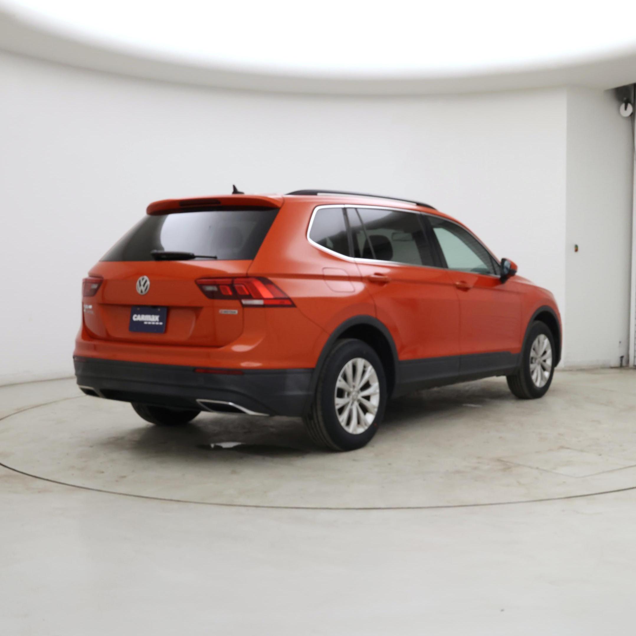 Thumbnail: 2019 Volkswagen Tiguan - 8