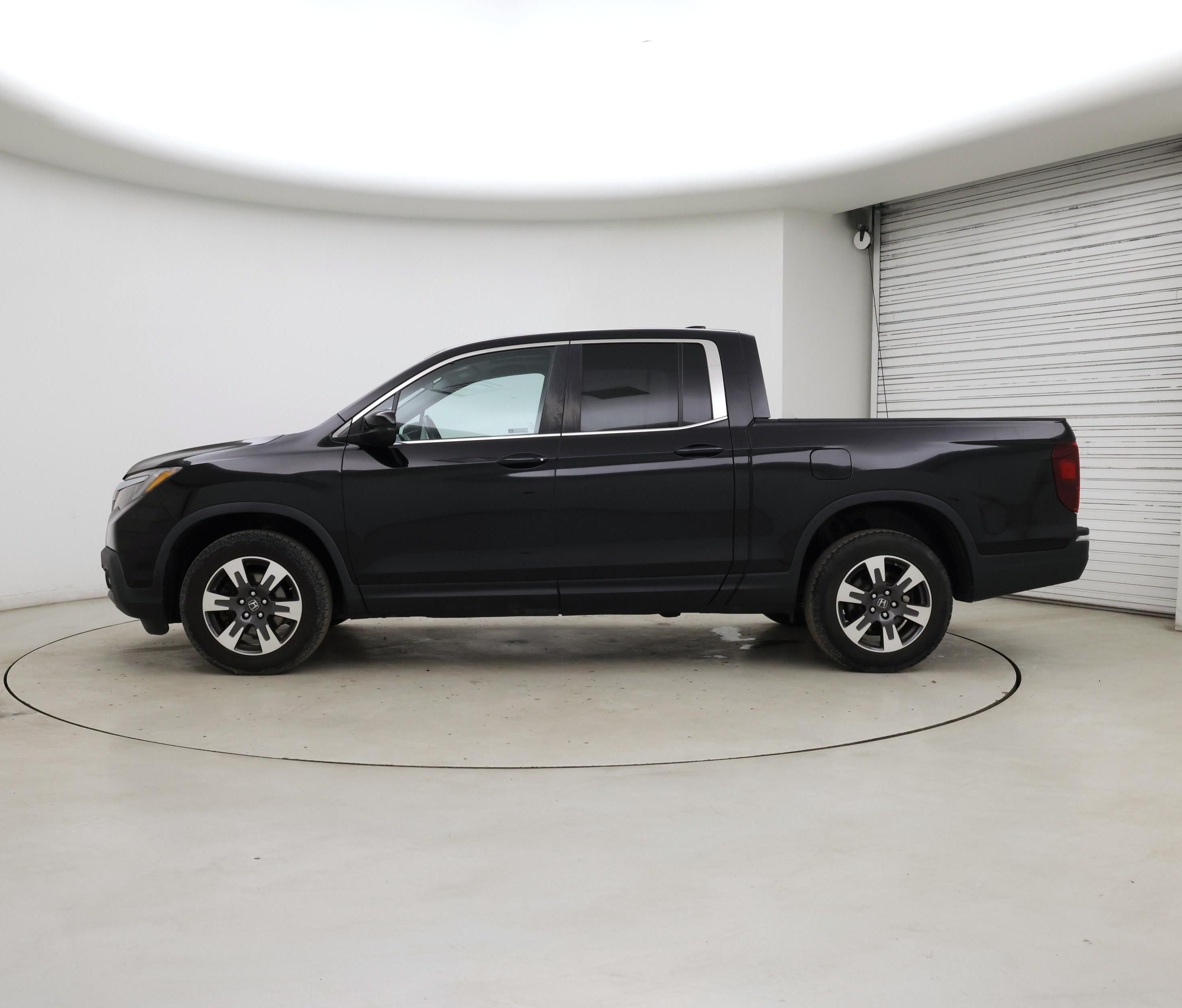 Thumbnail: 2019 Honda Ridgeline - 3